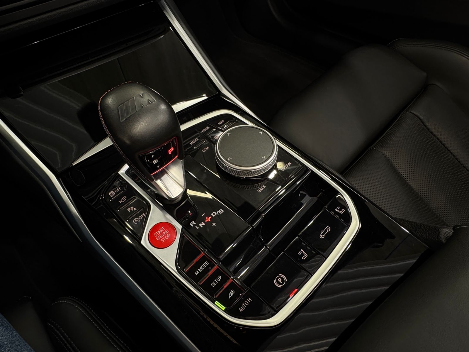BMW M4 Cabrio Competition M xDrive *ALPINWEISS III*-image-23