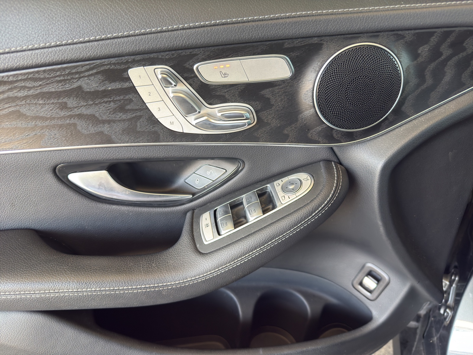 MERCEDES-BENZ GLC 200 4Matic-image-6