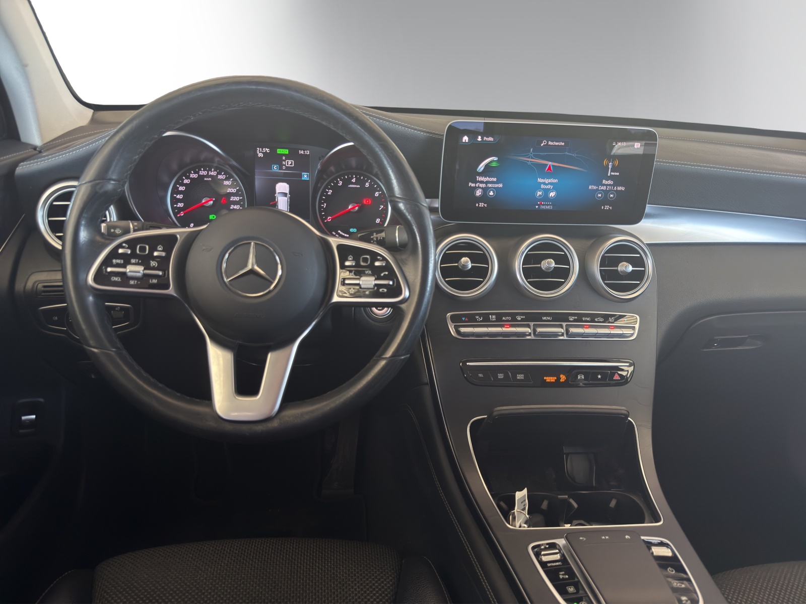 MERCEDES-BENZ GLC 200 4Matic-image-8