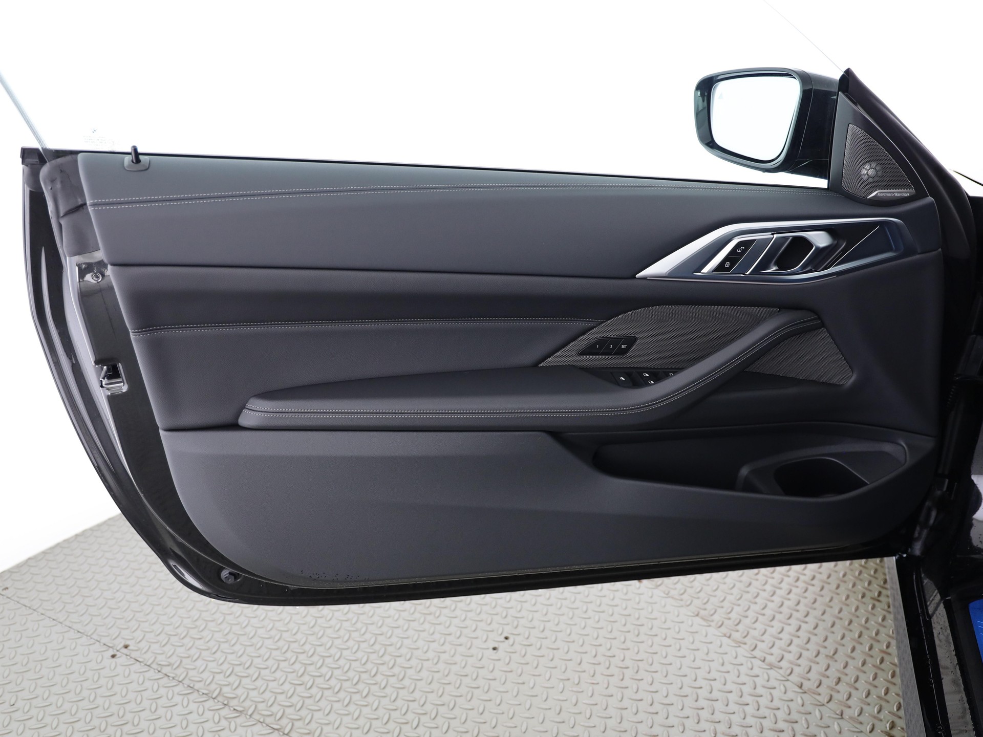 BMW 430i xDrive Cabrio-image-7