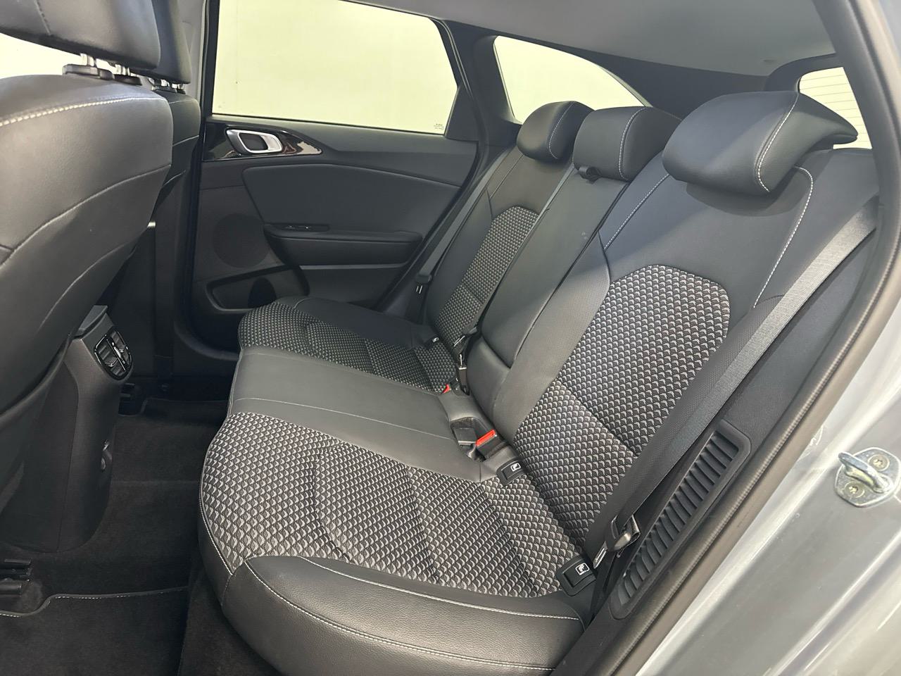 KIA Ceed Sportswagon 1.6 GDi Plug-in Hybrid Style DCT-image-10