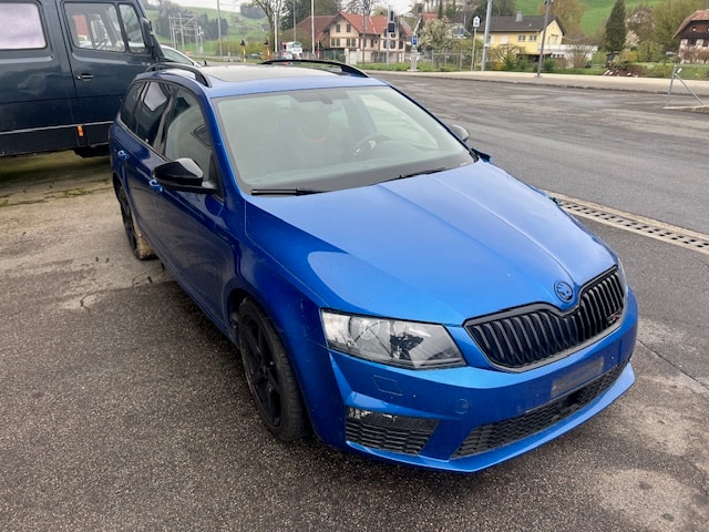 SKODA Octavia Combi 2.0 TSI RS DSG