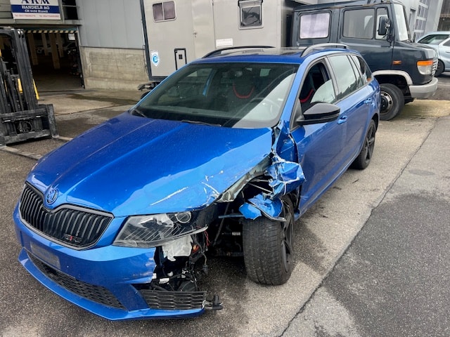 SKODA Octavia Combi 2.0 TSI RS DSG-image-6