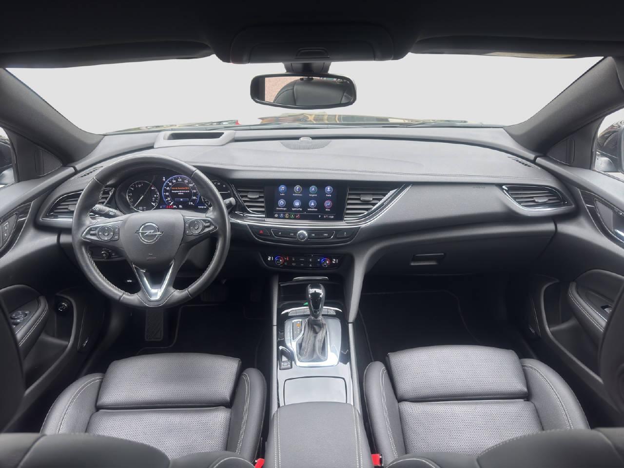 OPEL Insignia Sports Tourer 2.0 D Business-image-12