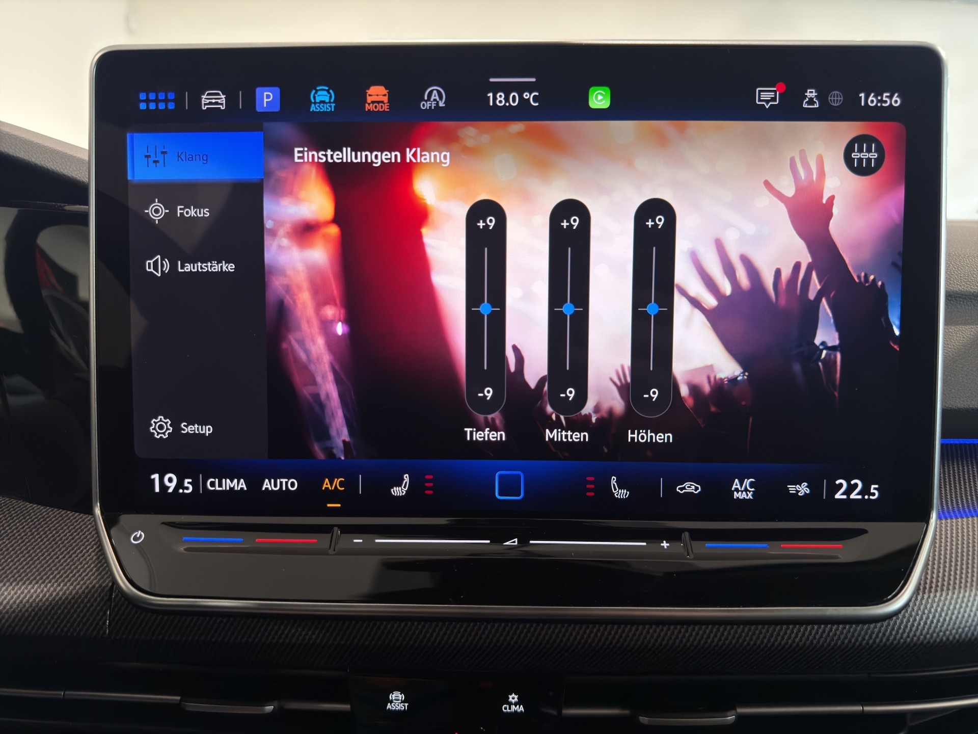 VW Golf Variant 2.0 TSI R DSG 4 Motion-image-25