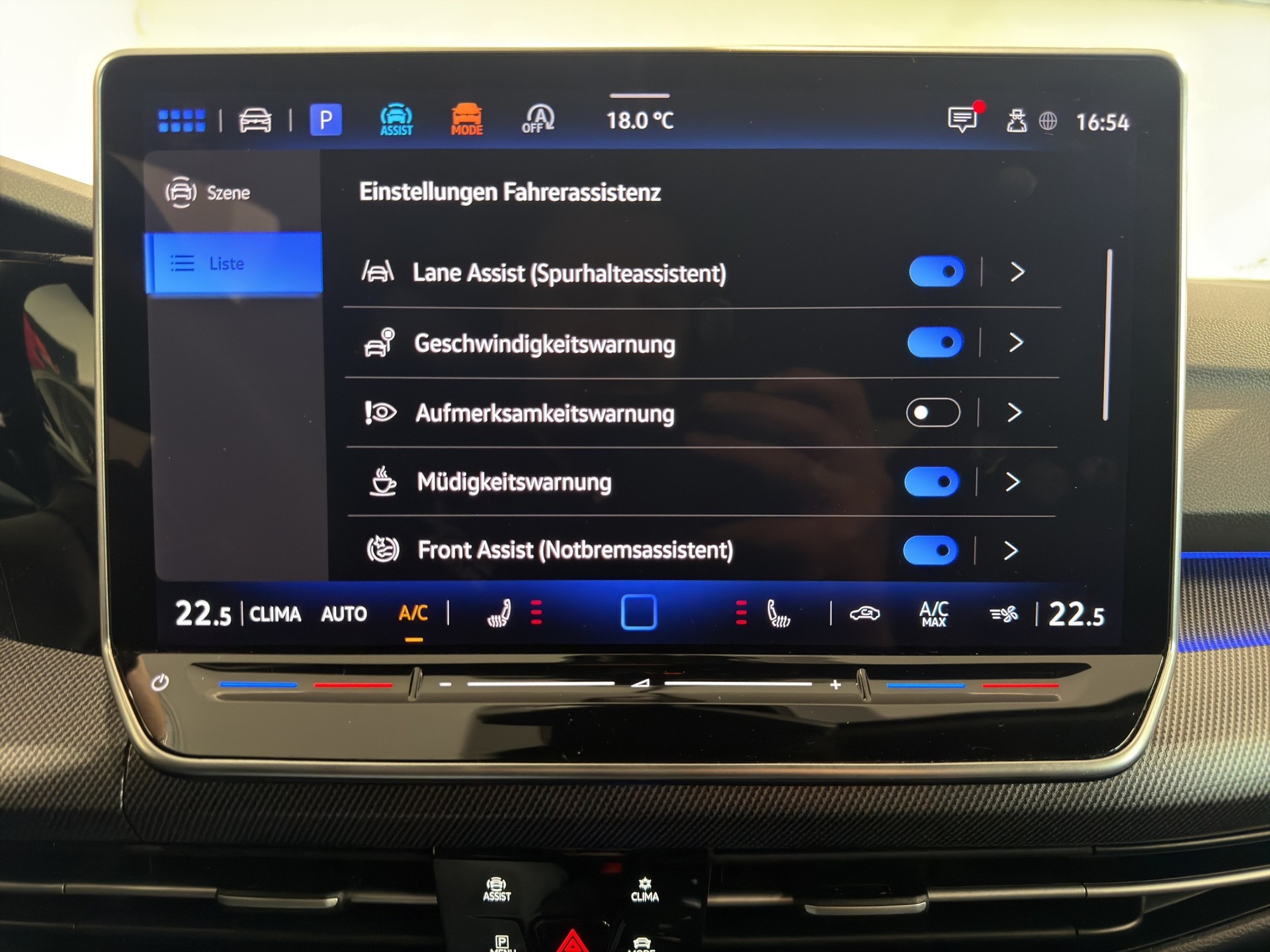 VW Golf Variant 2.0 TSI R DSG 4 Motion-image-16