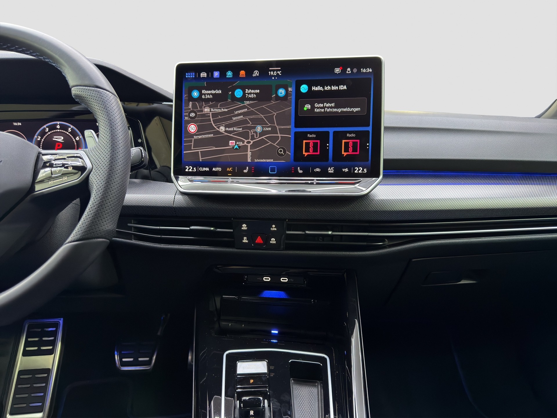 VW Golf Variant 2.0 TSI R DSG 4 Motion-image-8