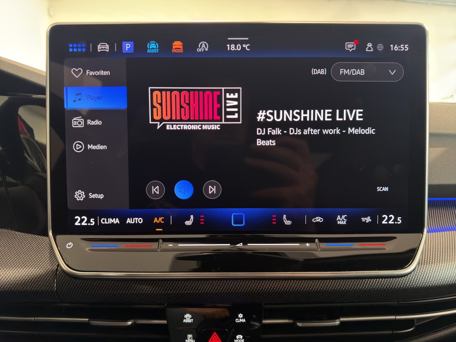 VW Golf Variant 2.0 TSI R DSG 4 Motion-image-22