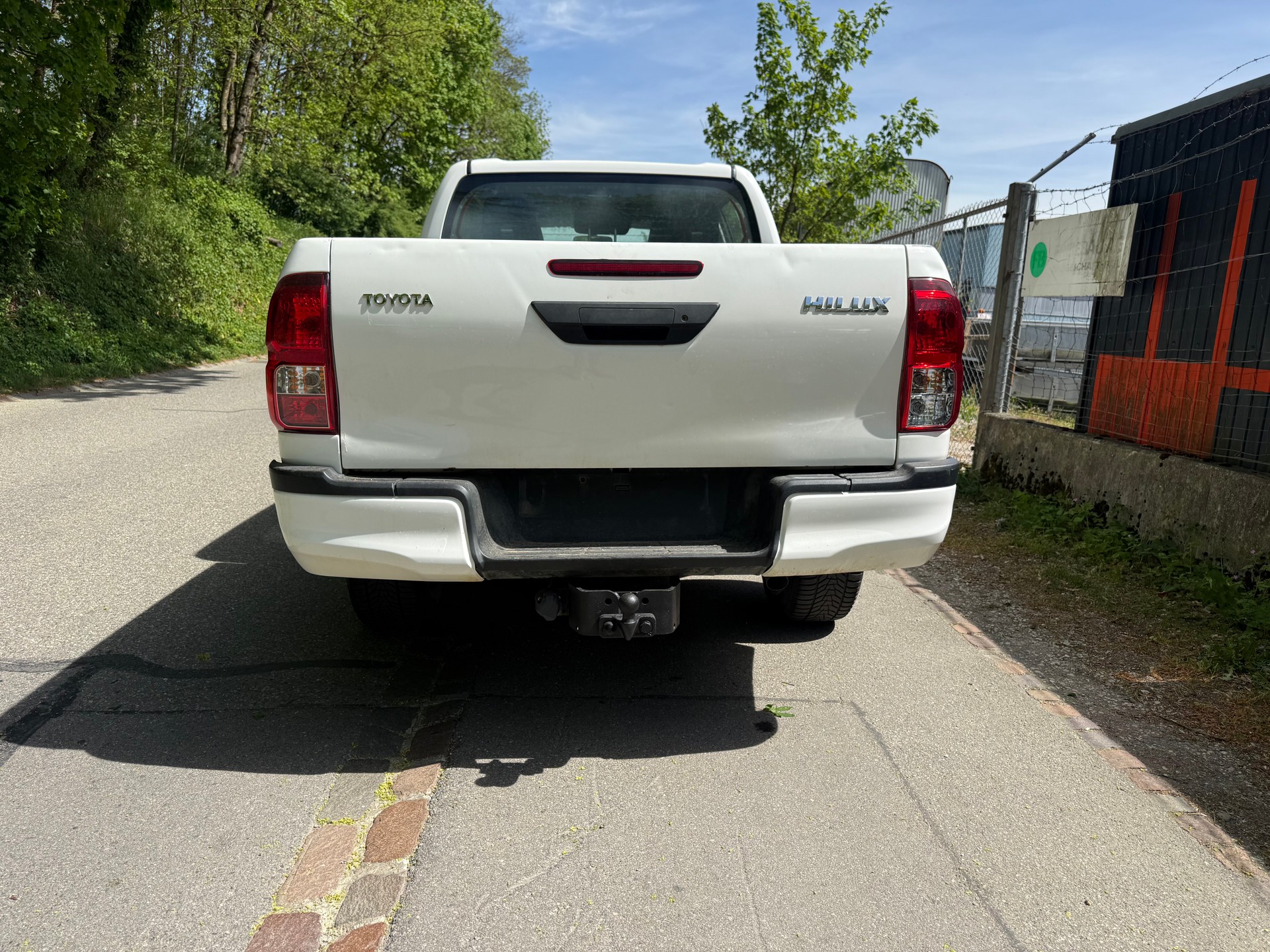 TOYOTA Hilux 2.4D-4D Luna Double Cab 4x4-image-3