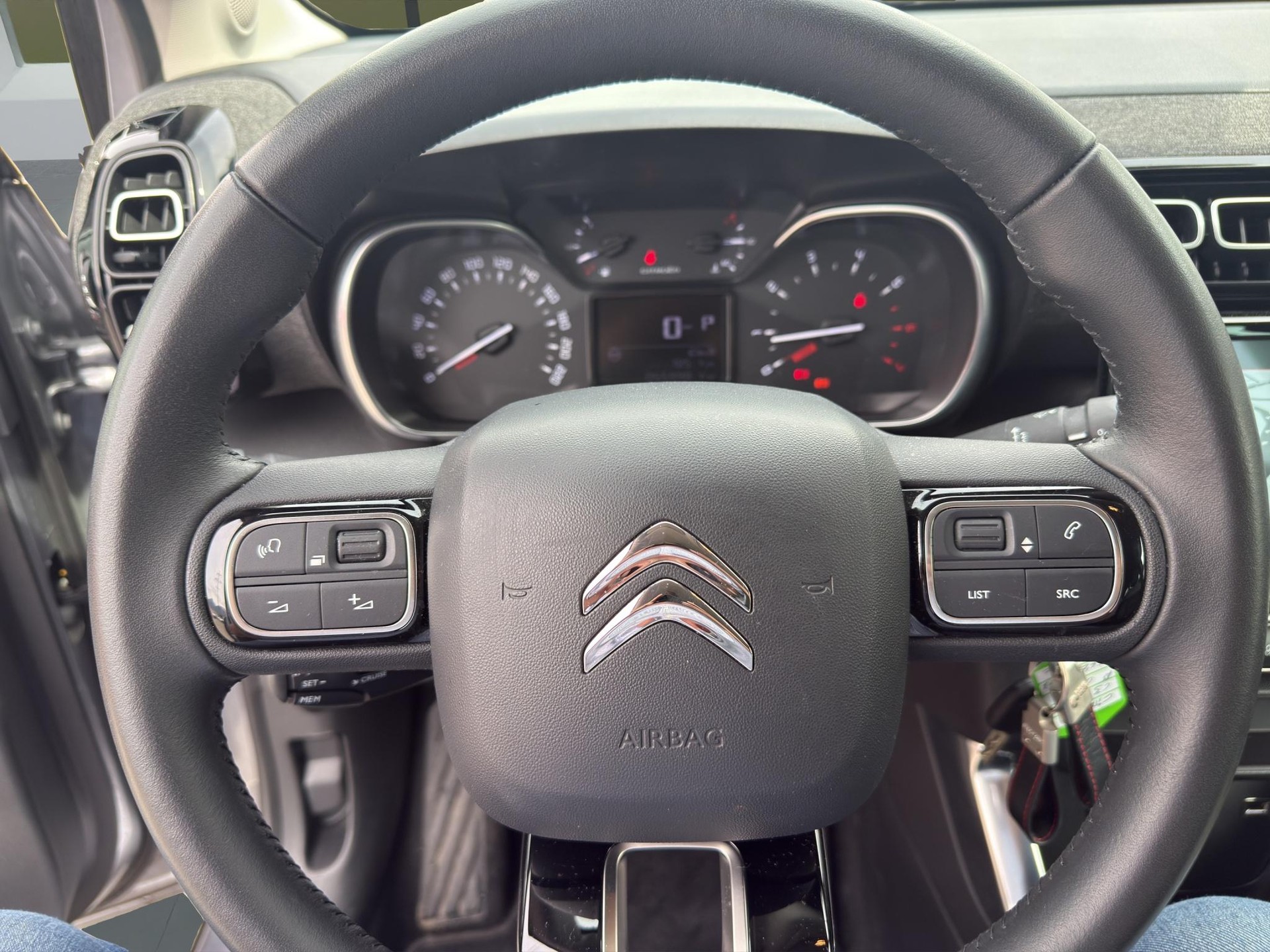 CITROEN C3 Aircross 1.2 PureTech 130 Swiss Edition-image-9