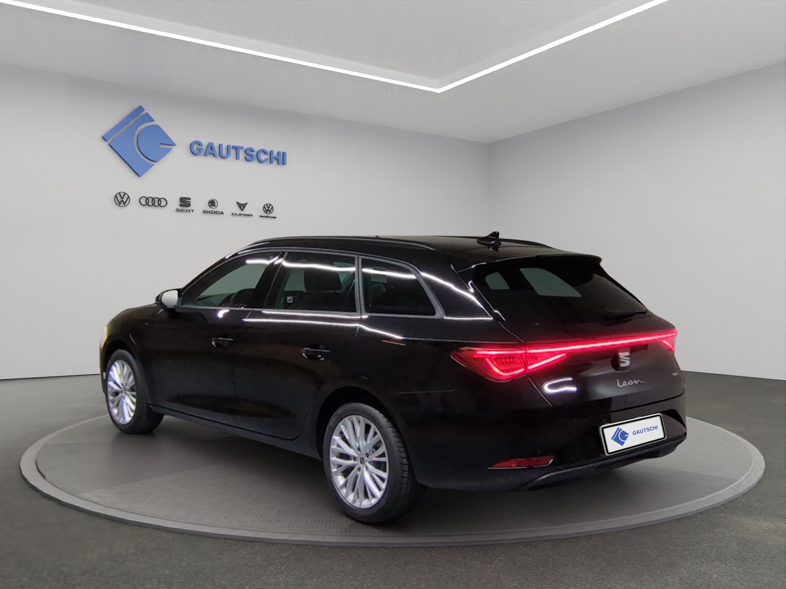 SEAT Leon ST 1.5 eHybrid pHEV DSG Style-image-2