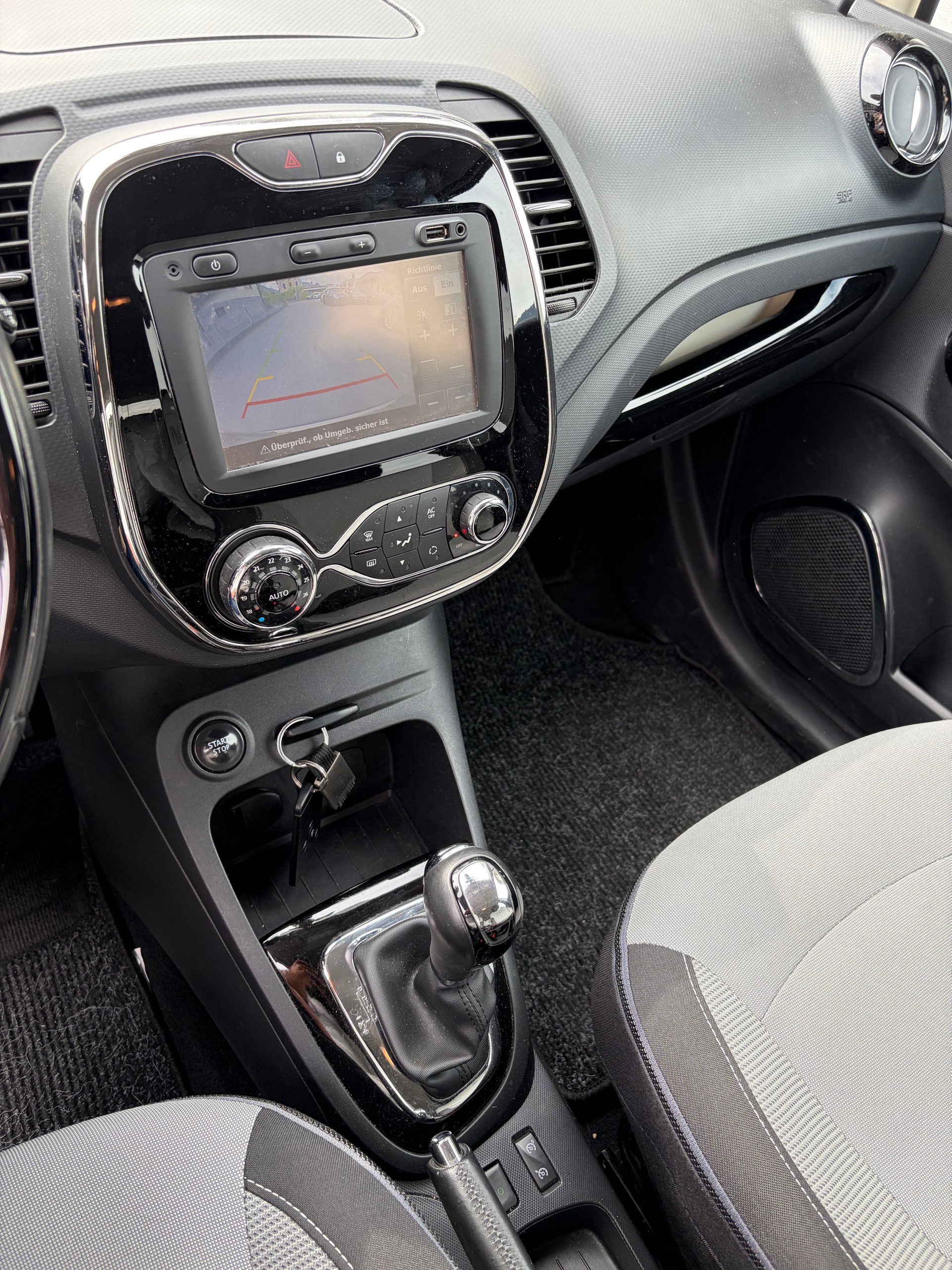 RENAULT Captur 1.2 T 16V Privilège EDC-image-8