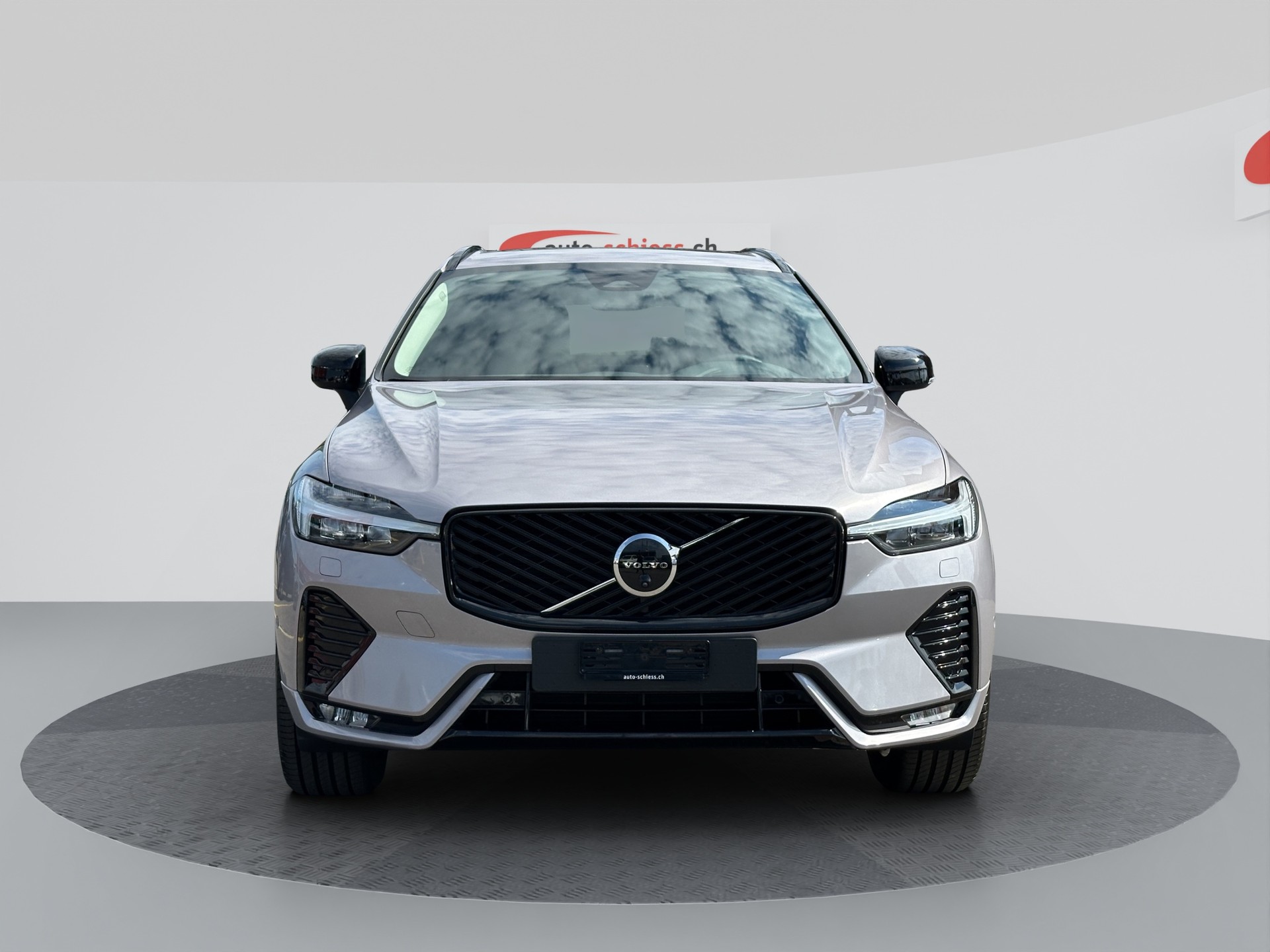 VOLVO XC60 B5 AWD Facelift Plus Dark Geartronic-image-1