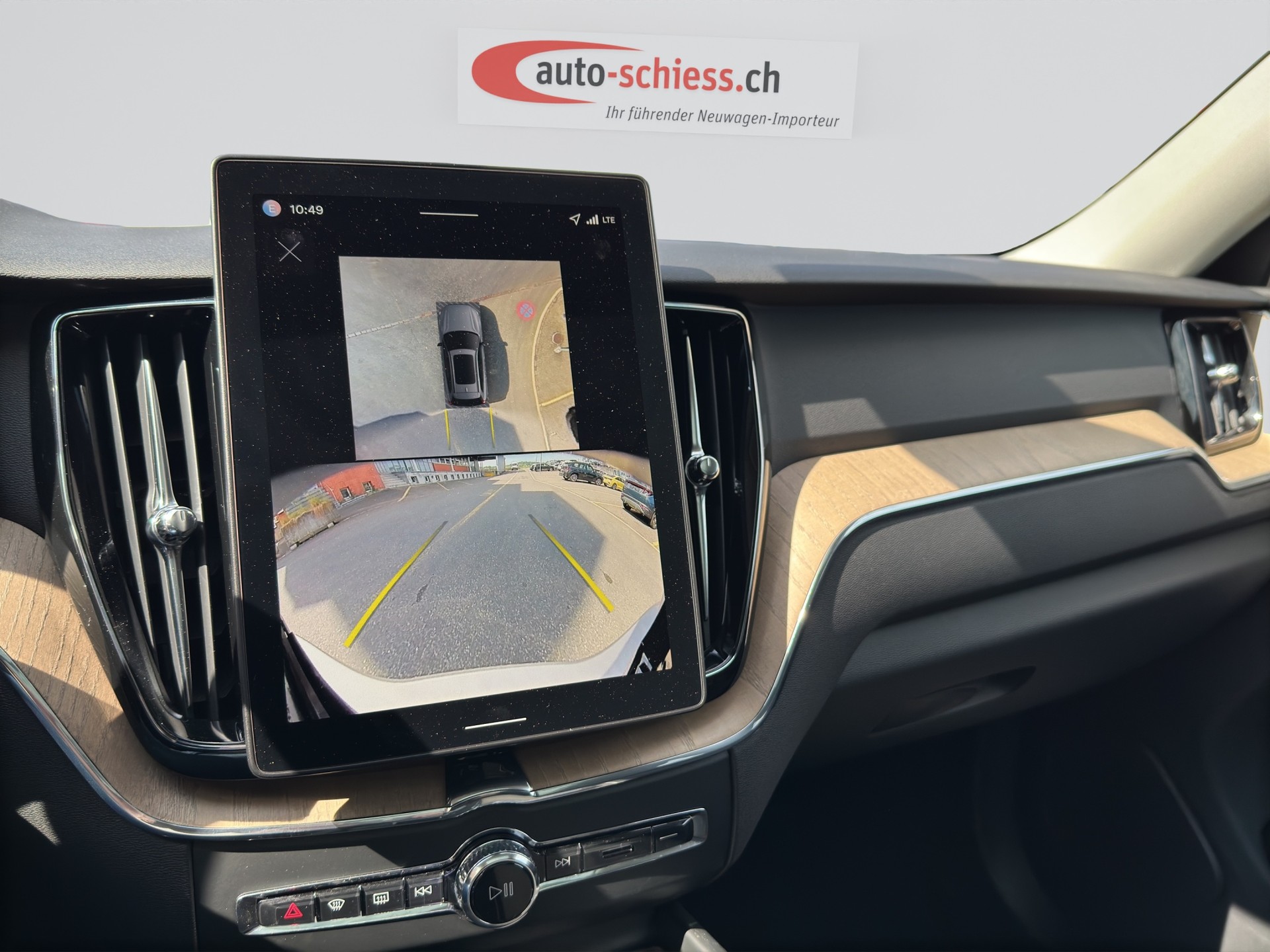 VOLVO XC60 B5 AWD Facelift Plus Dark Geartronic-image-14