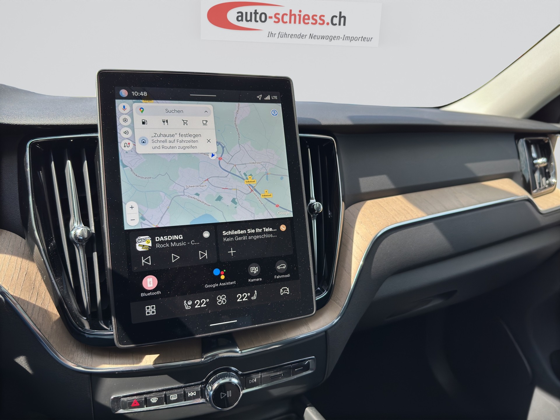 VOLVO XC60 B5 AWD Facelift Plus Dark Geartronic-image-13