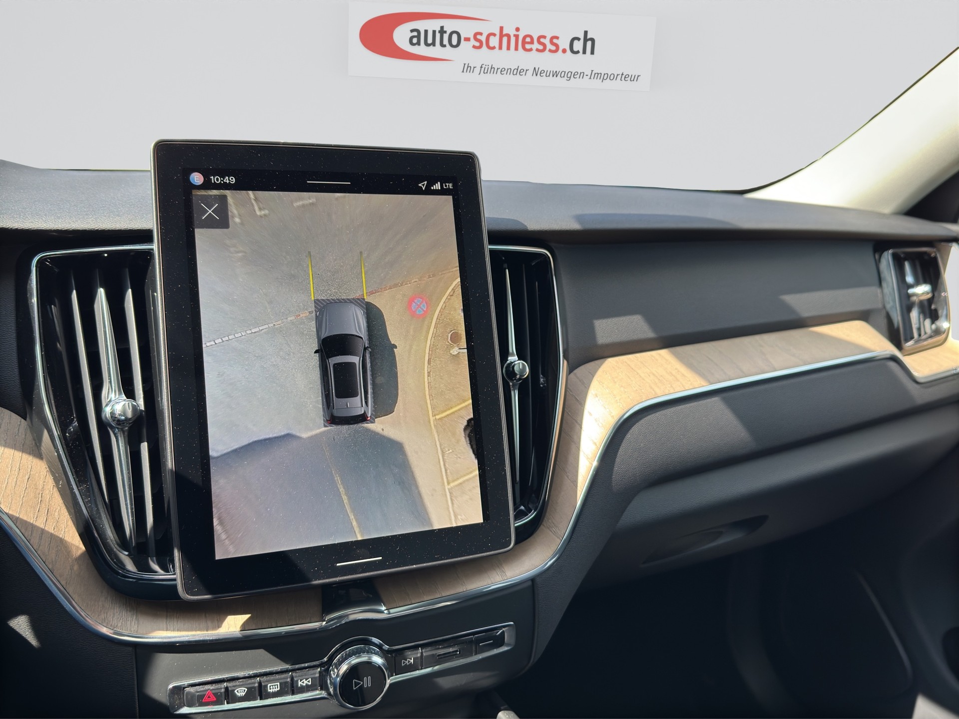 VOLVO XC60 B5 AWD Facelift Plus Dark Geartronic-image-15