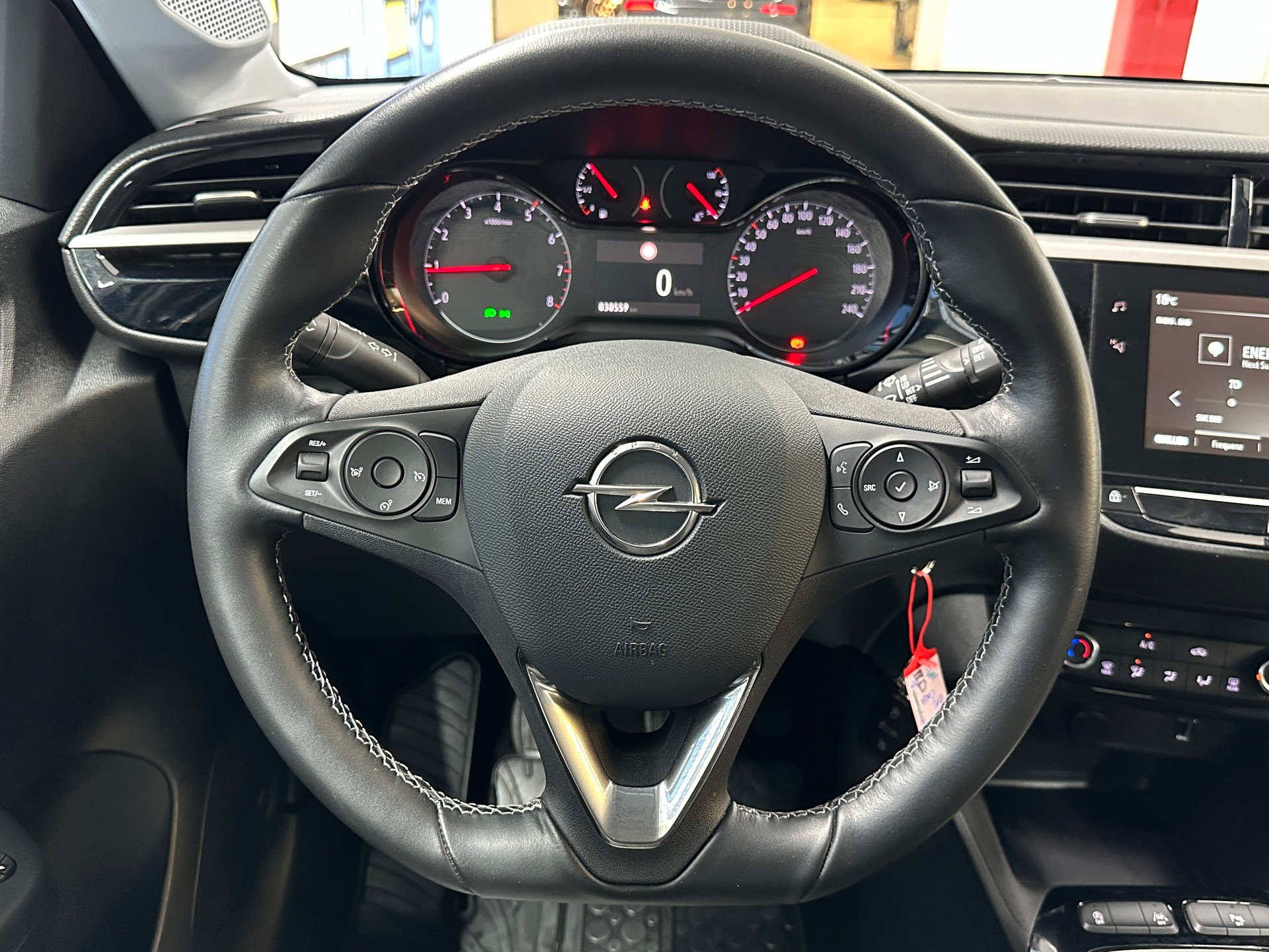 OPEL Corsa 1.2 TP Edition-image-10