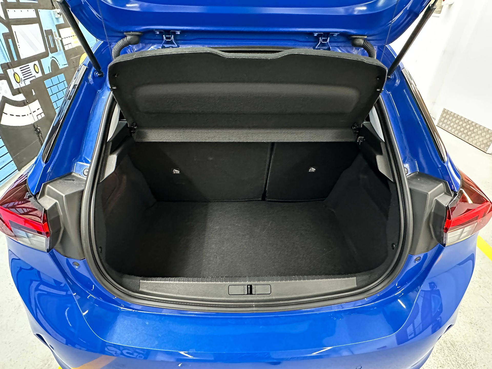 OPEL Corsa 1.2 TP Edition-image-5