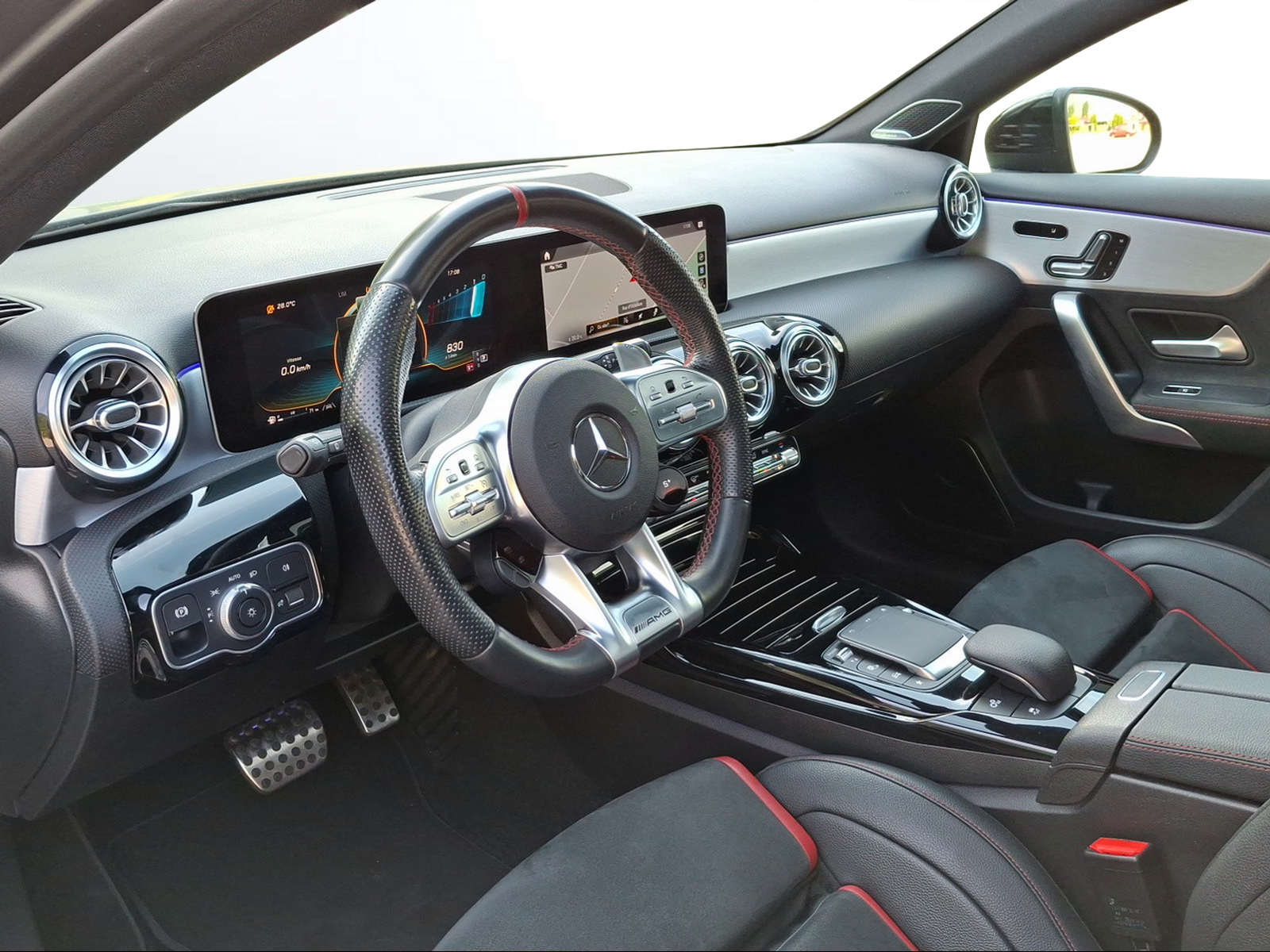 MERCEDES-BENZ A 45 S AMG 4Matic+ Speedshift-image-9