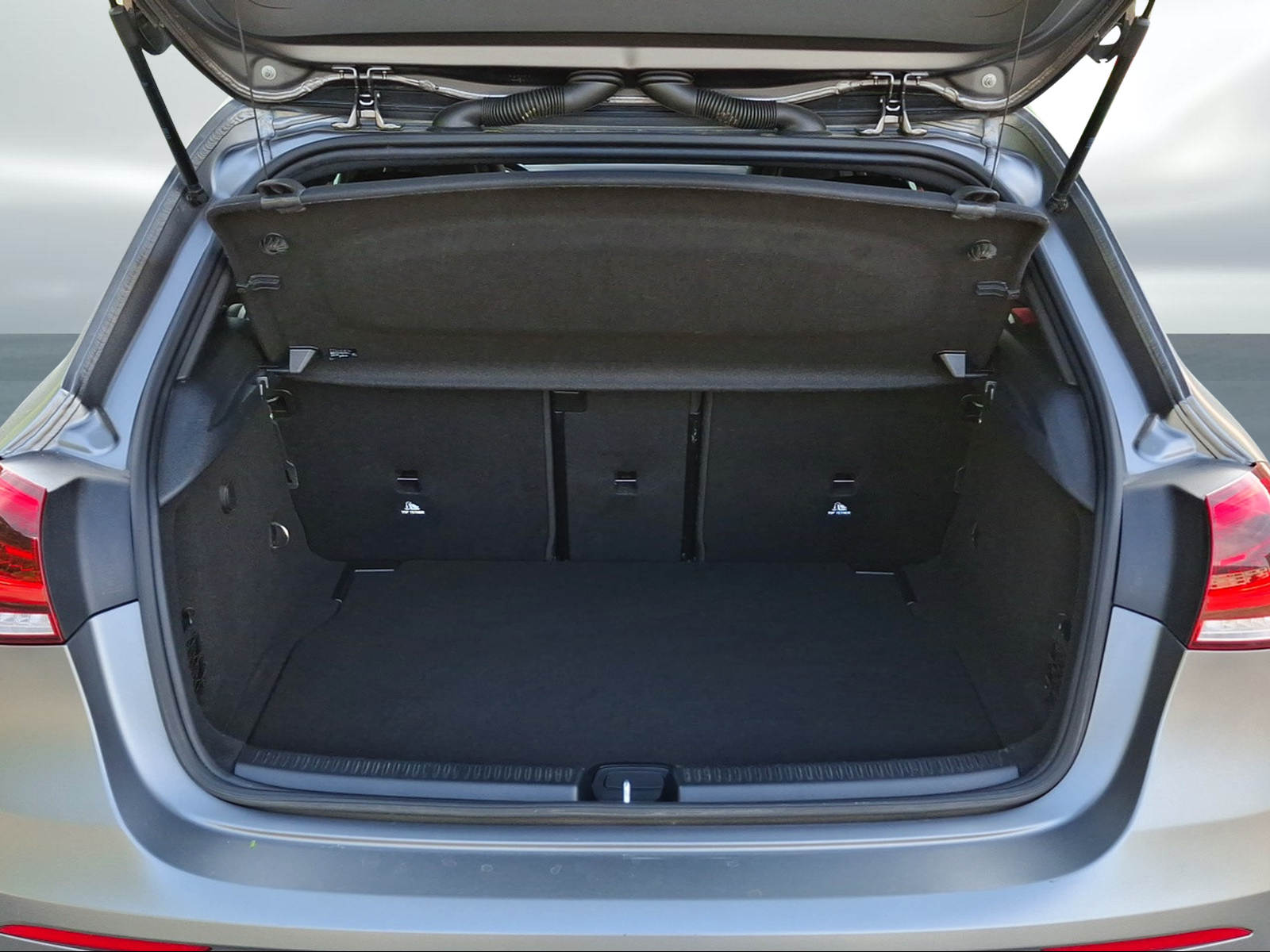 MERCEDES-BENZ A 45 S AMG 4Matic+ Speedshift-image-12