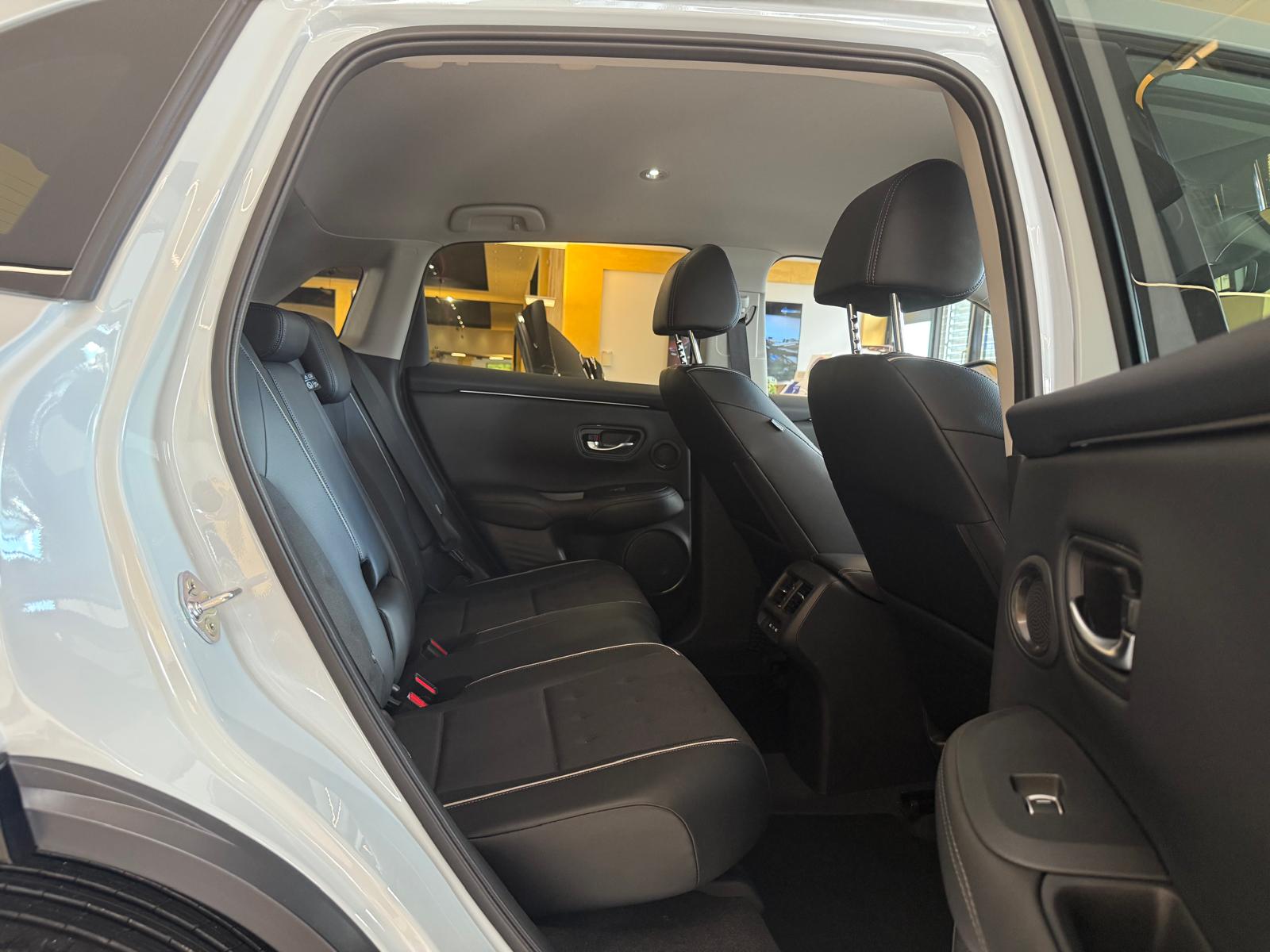 HONDA ZR-V 2.0i MMD Hybrid Sport Automatic-image-13