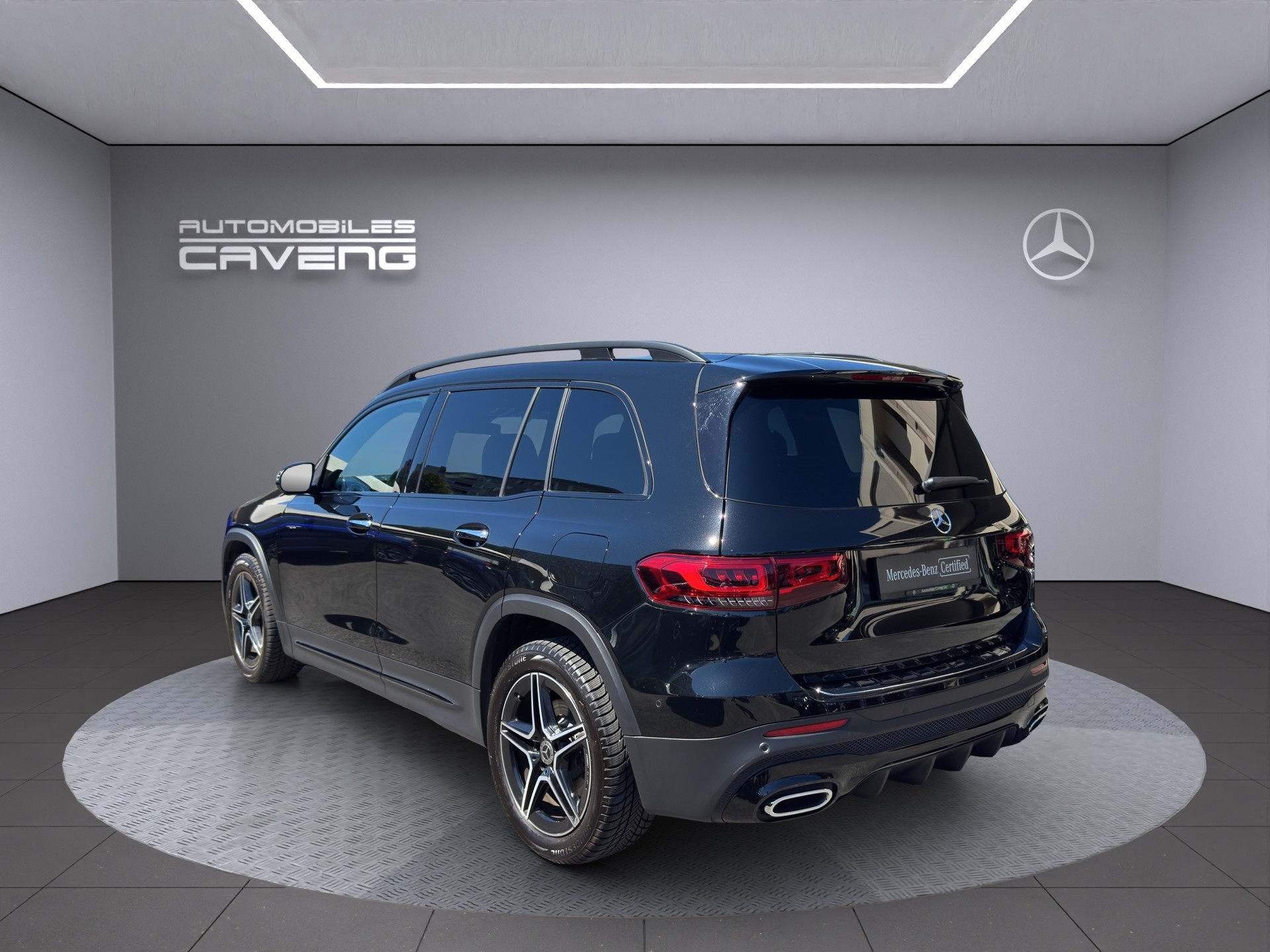 MERCEDES-BENZ GLB 200 AMG Line 7G-Tronic-showroom-element-2