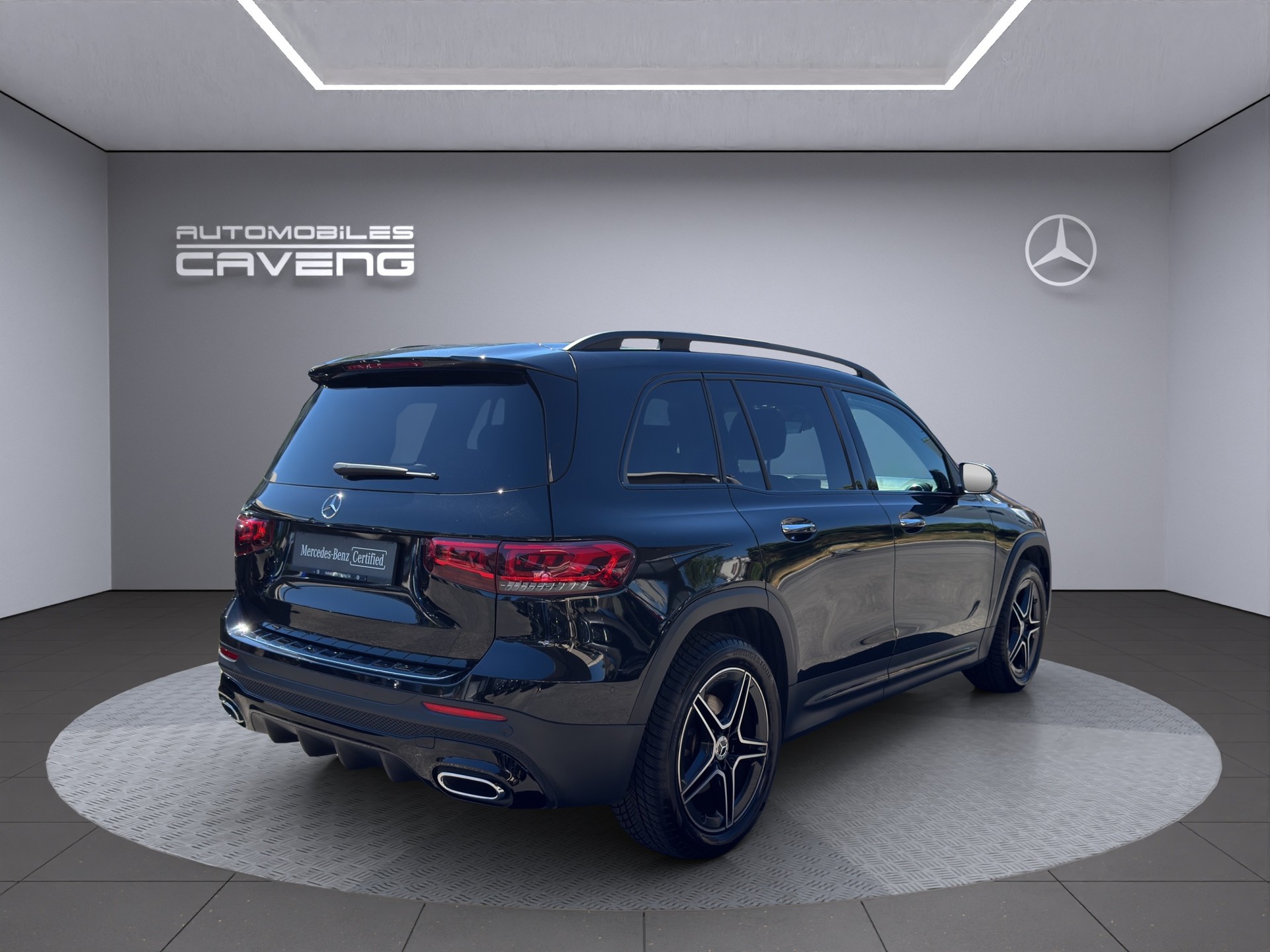 MERCEDES-BENZ GLB 200 AMG Line 7G-Tronic-image-4