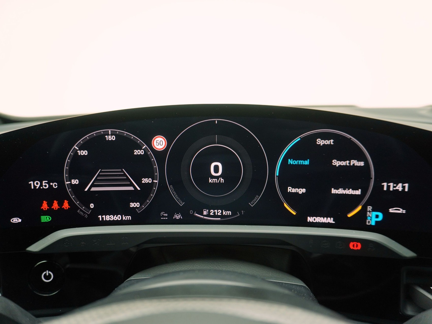 PORSCHE Taycan Turbo-image-17