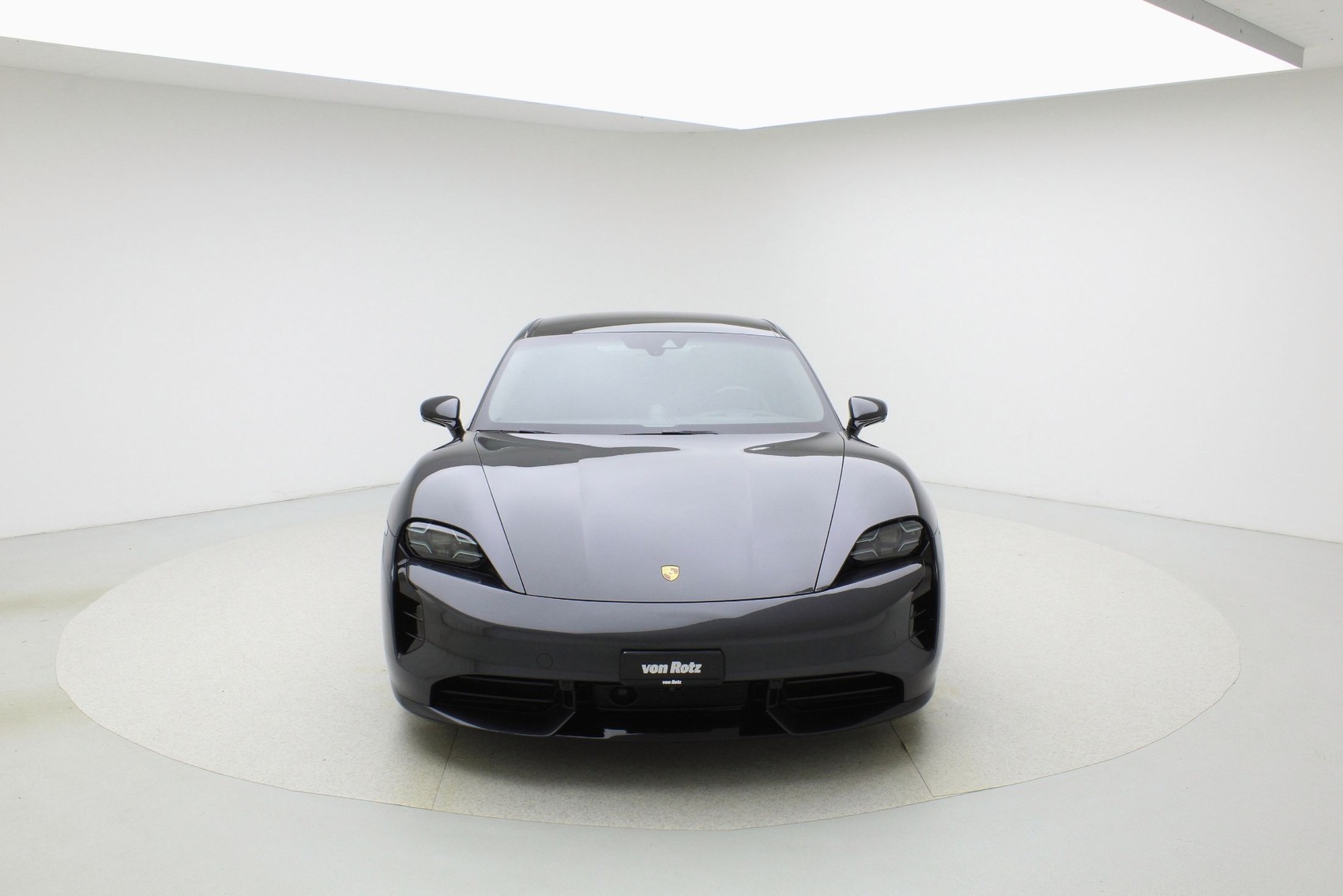 PORSCHE Taycan Turbo-image-5