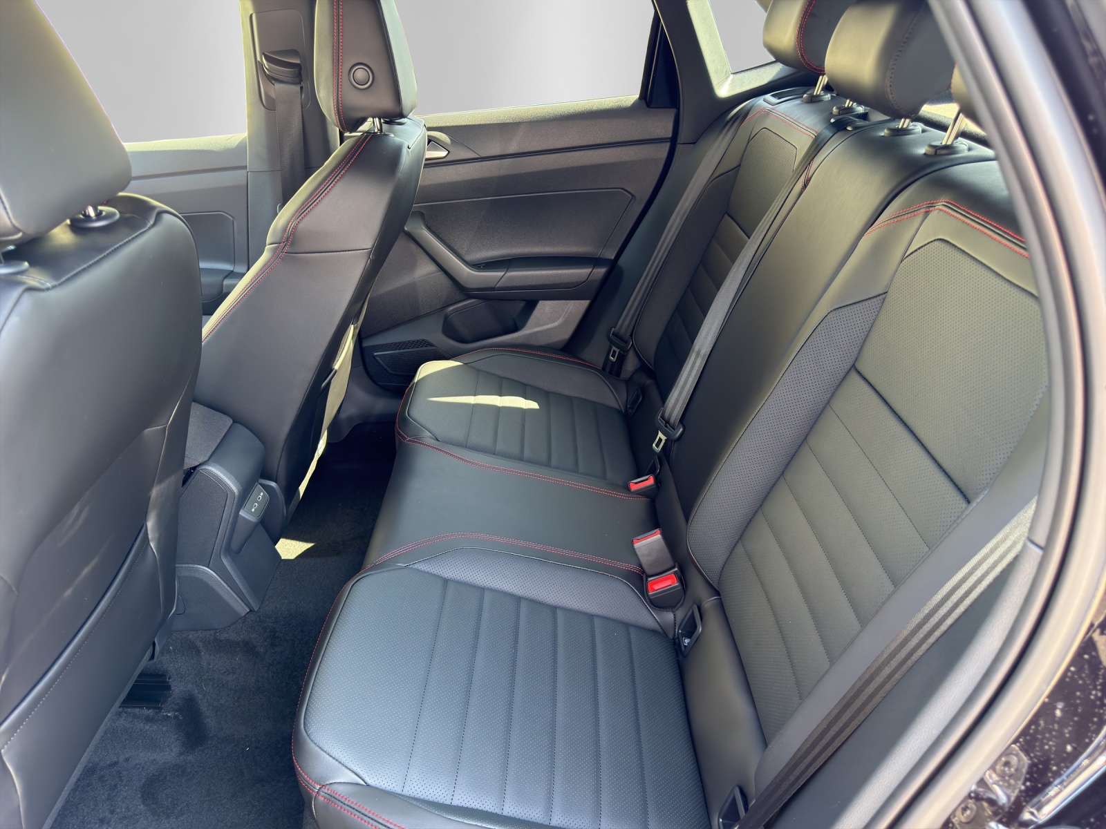 VW Polo 2.0 TSI GTI DSG-image-10