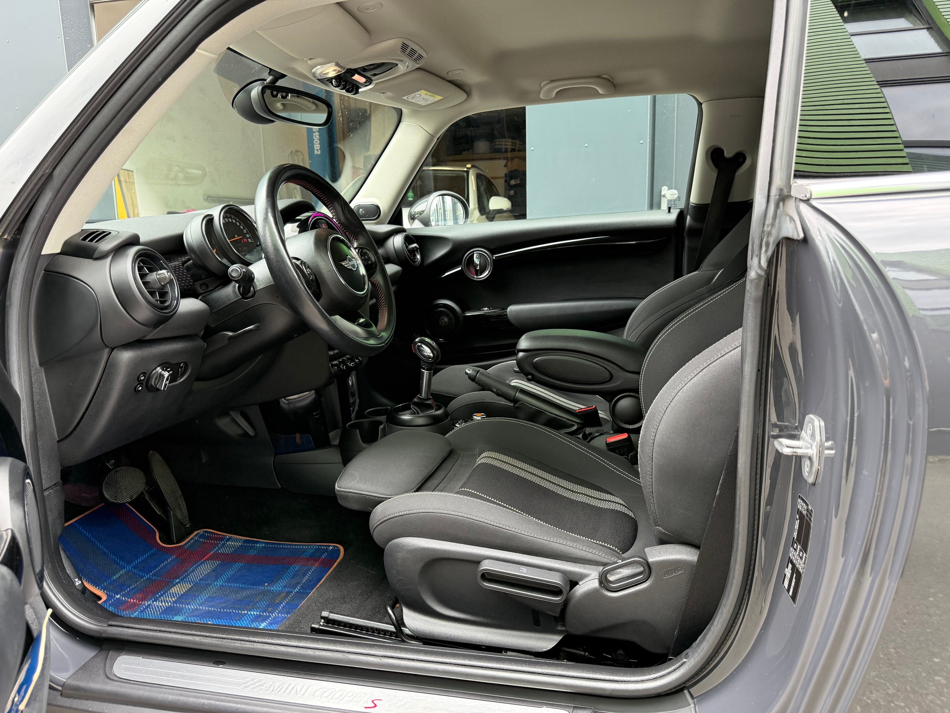 MINI Cooper S Steptronic-image-4