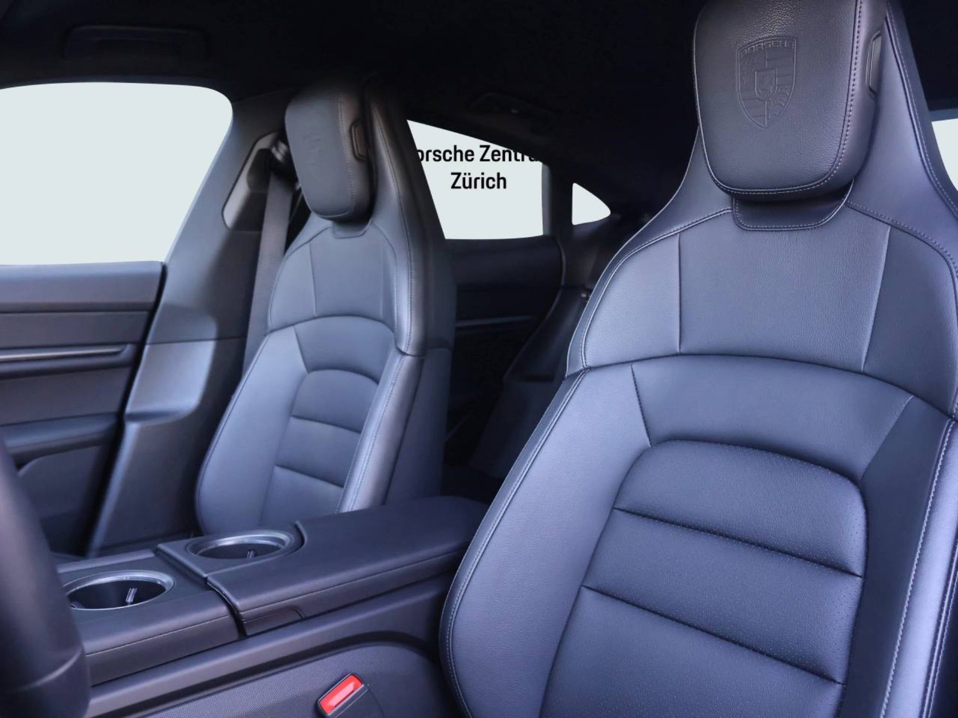 PORSCHE Taycan-image-4