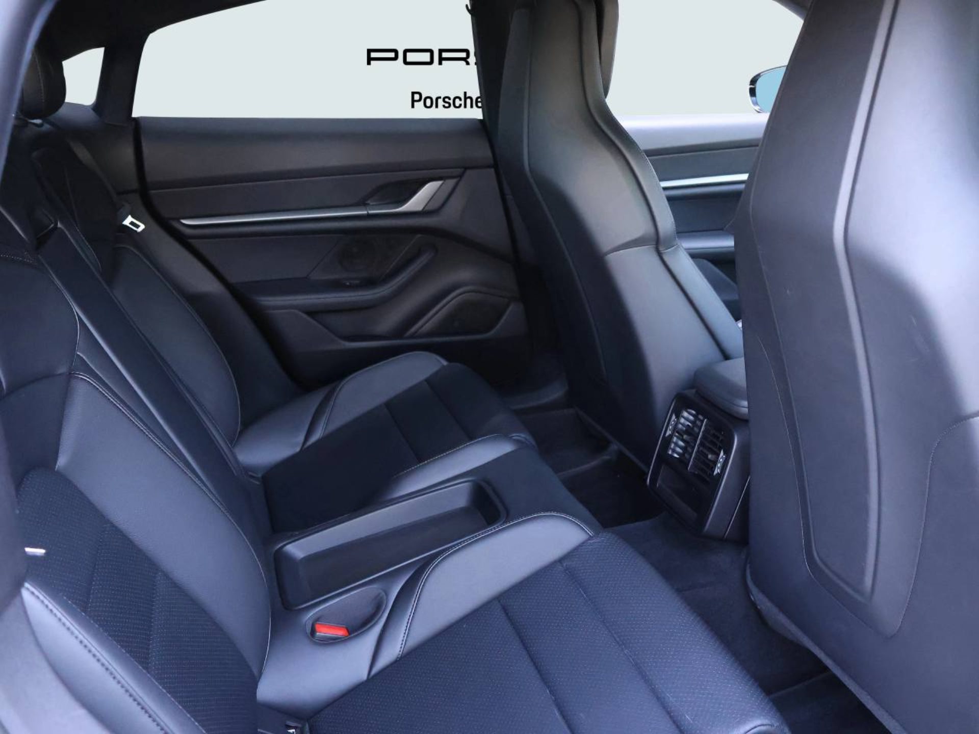 PORSCHE Taycan-image-16