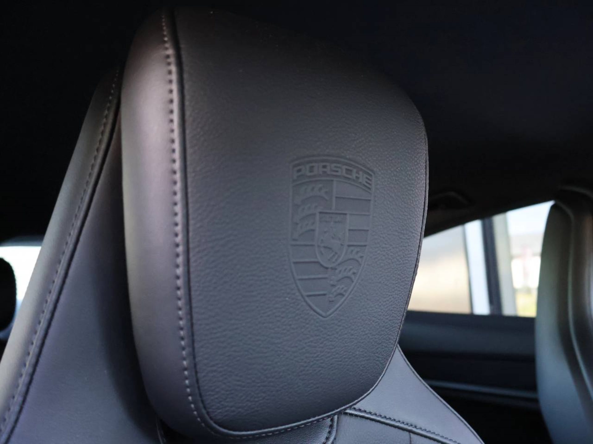 PORSCHE Taycan-image-32