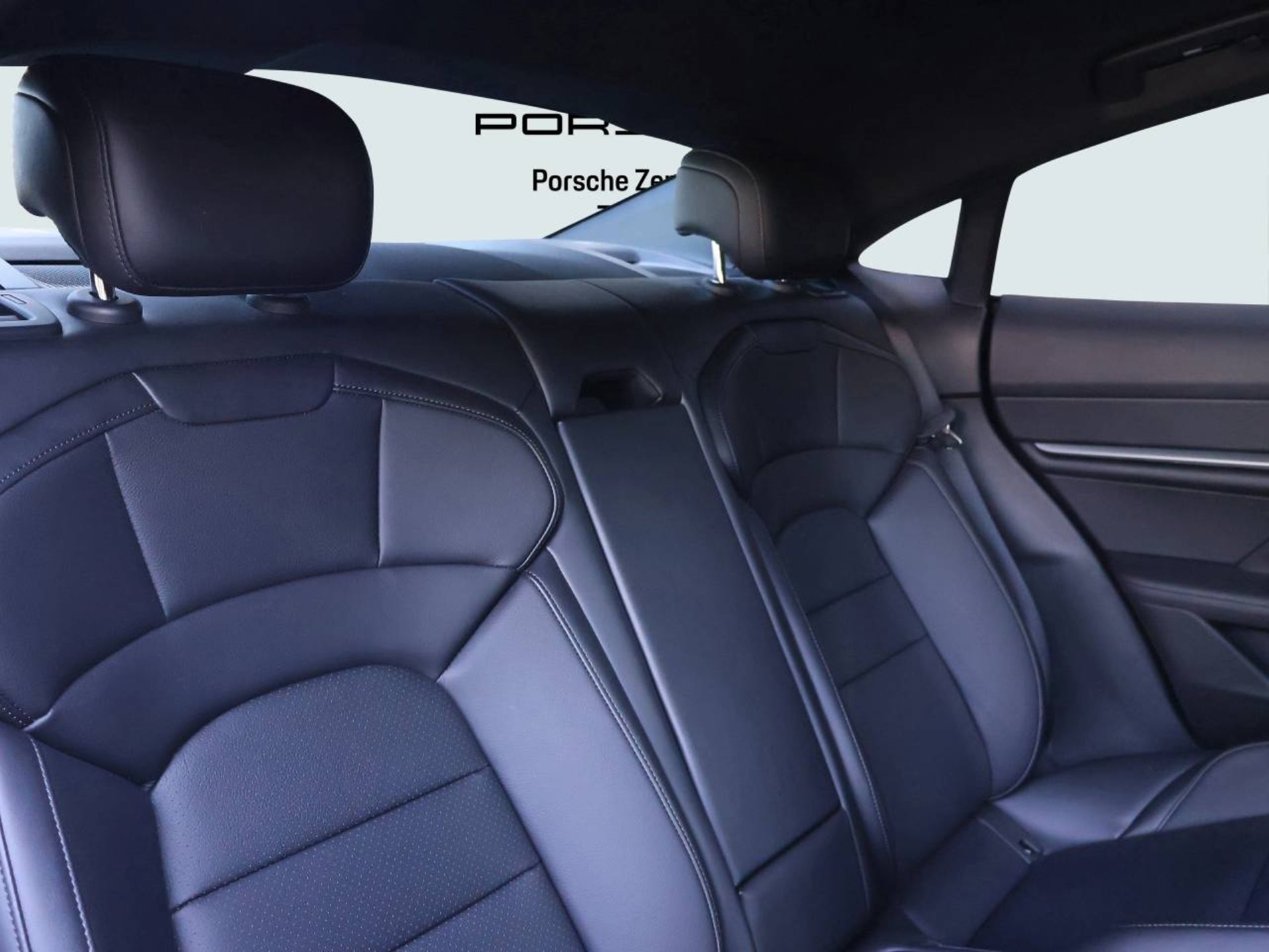 PORSCHE Taycan-image-18
