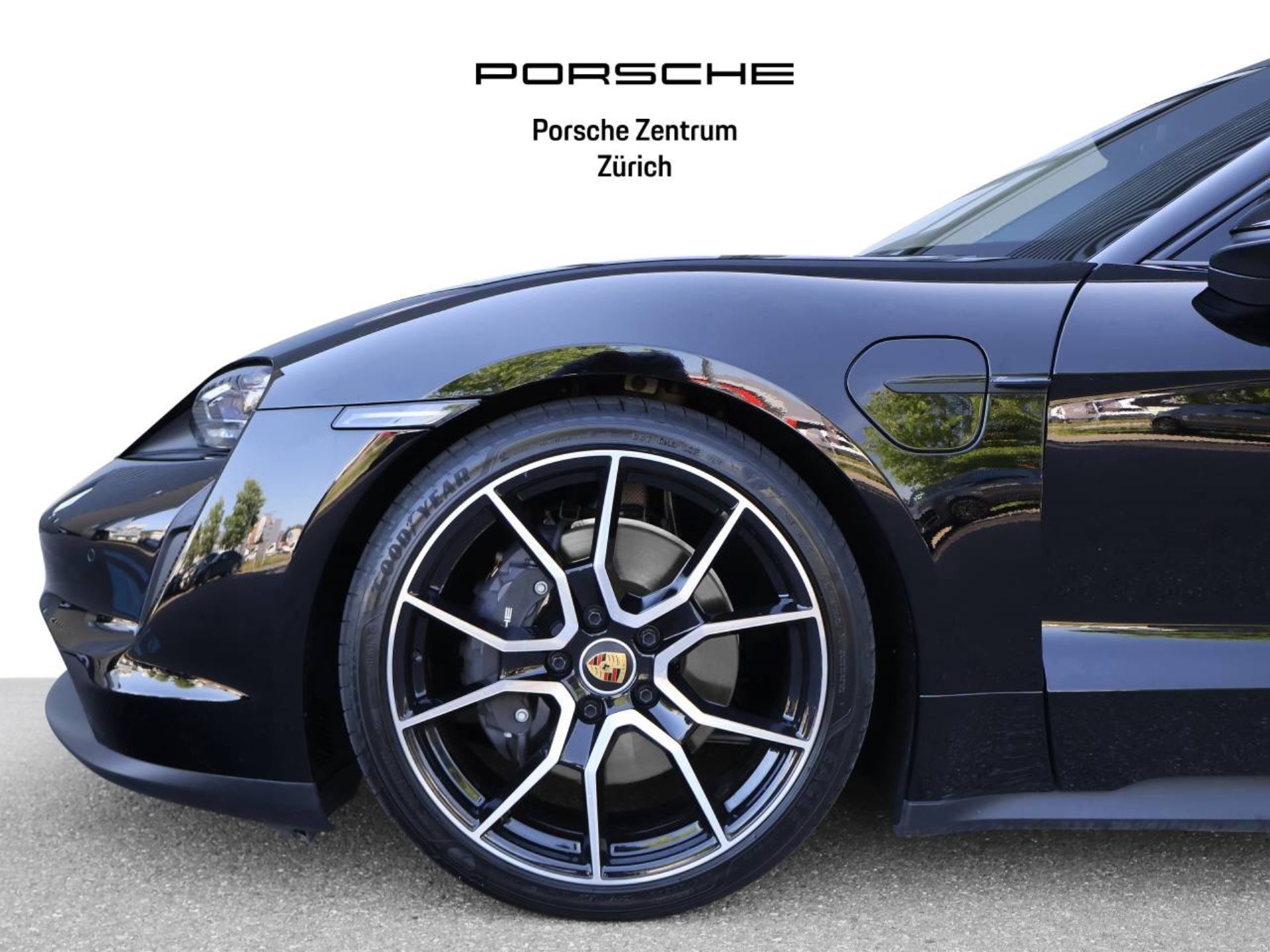 PORSCHE Taycan-image-8