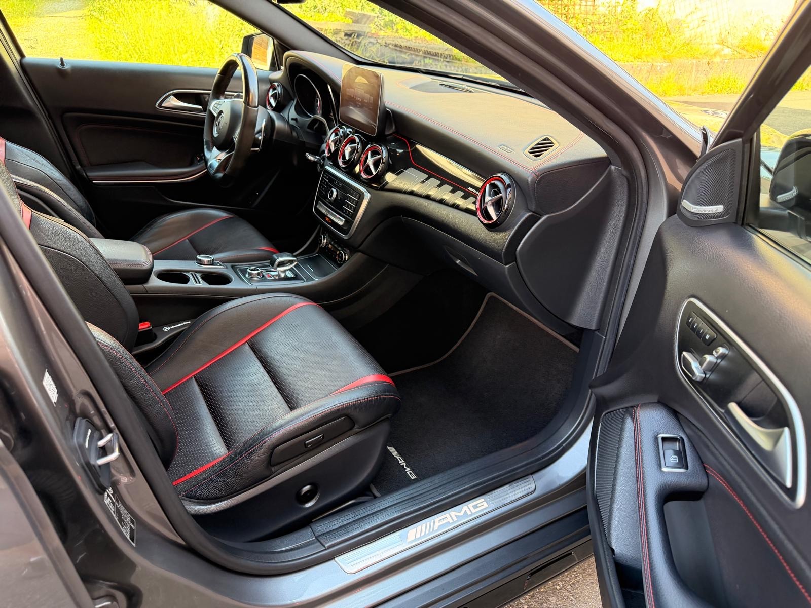 MERCEDES-BENZ GLA 45 AMG 4Matic 7G-DCT-image-13