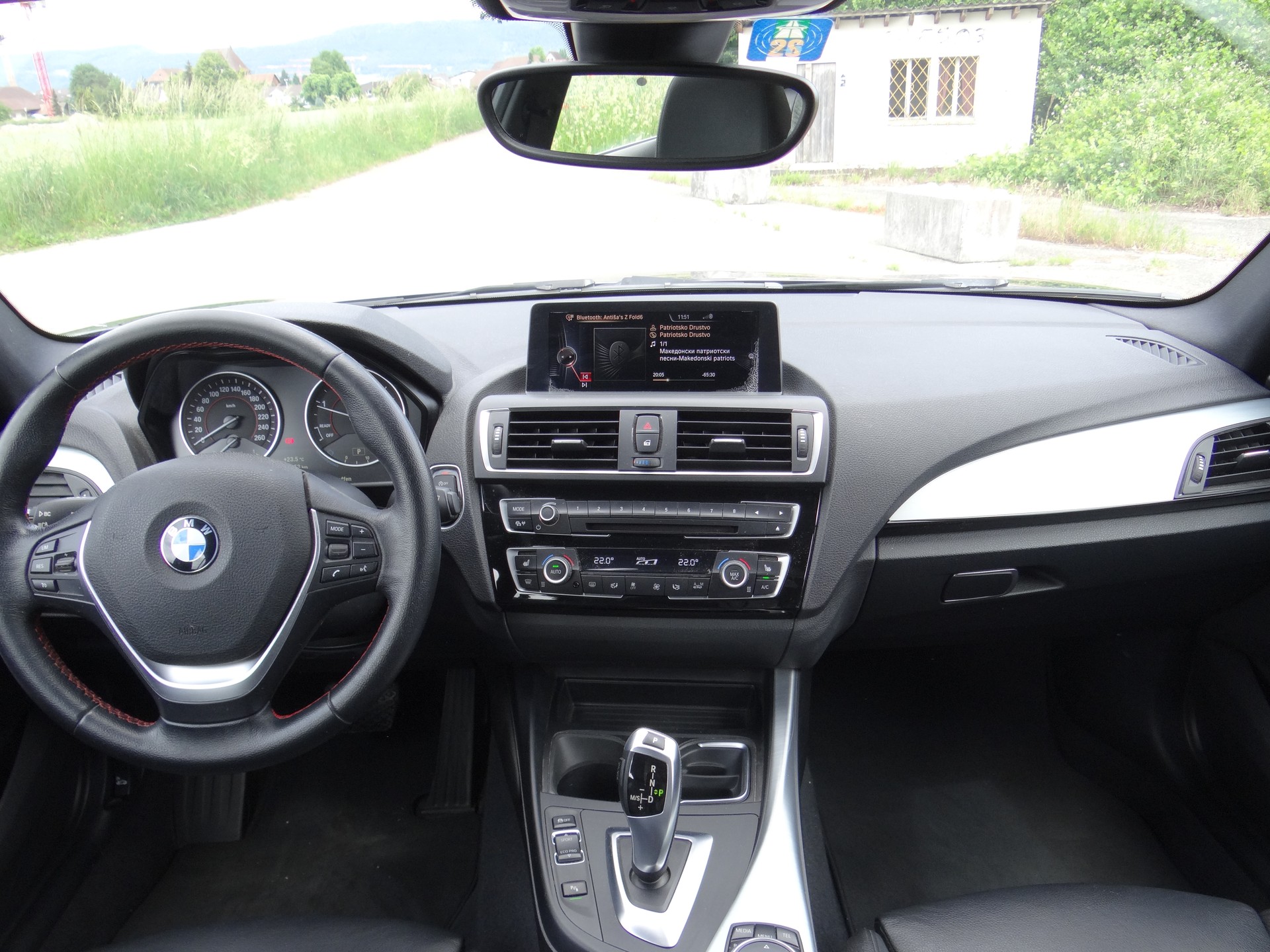 BMW 120d xDrive Sport Line Steptronic-image-13