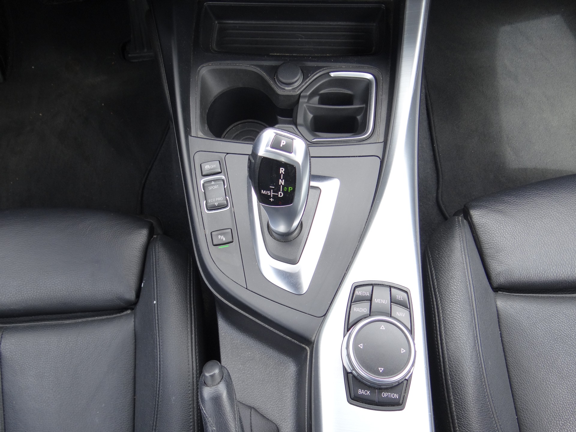 BMW 120d xDrive Sport Line Steptronic-image-17
