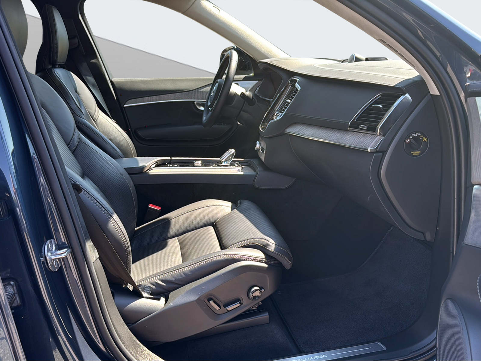 VOLVO XC90 2.0 T8 TE Xclusive Dark 7P. eAWD-image-14