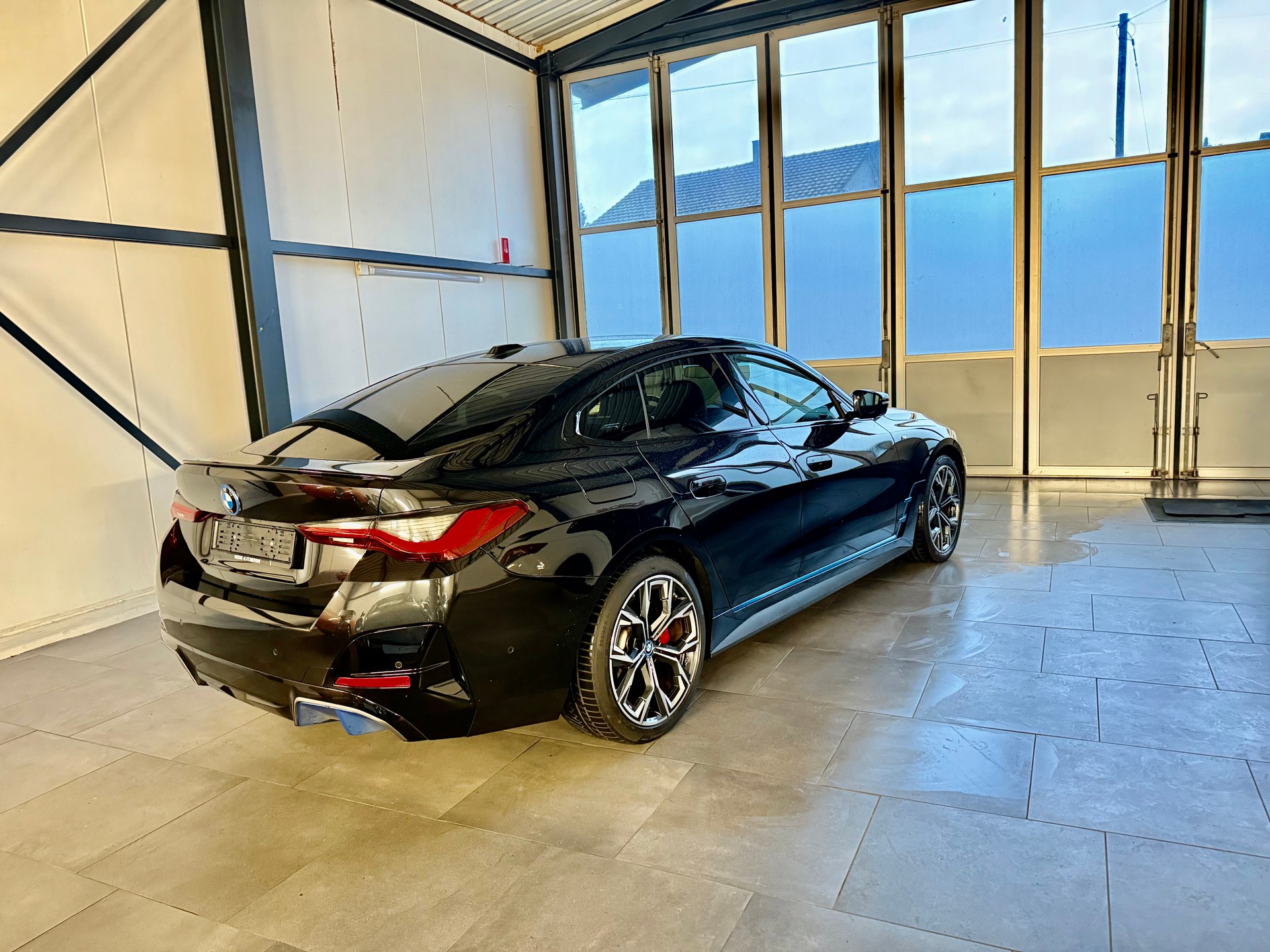 BMW i4 M50 M Sport Pro-image-3