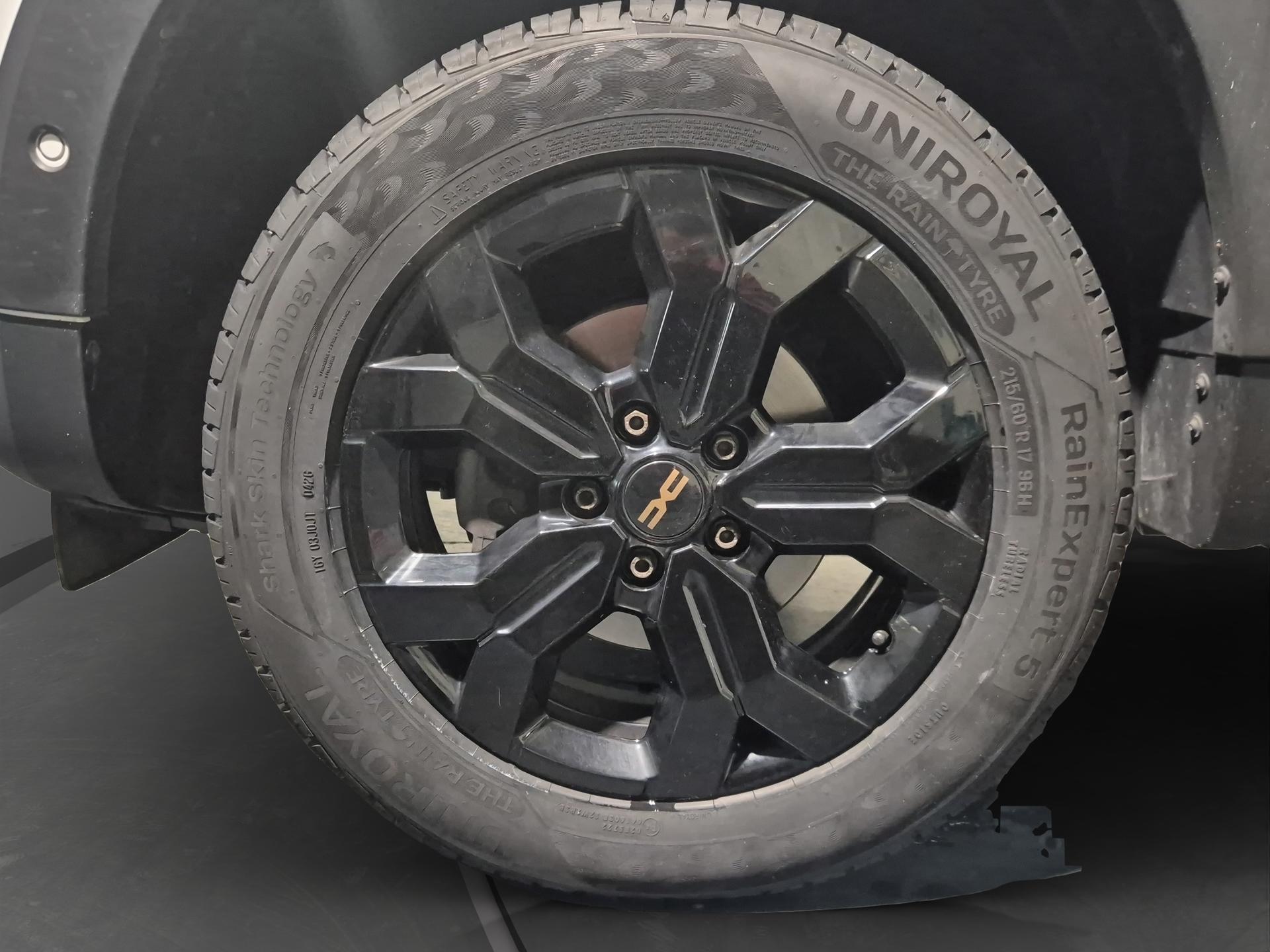 DACIA Duster TCe 150 Extreme EDC 4x2-image-17