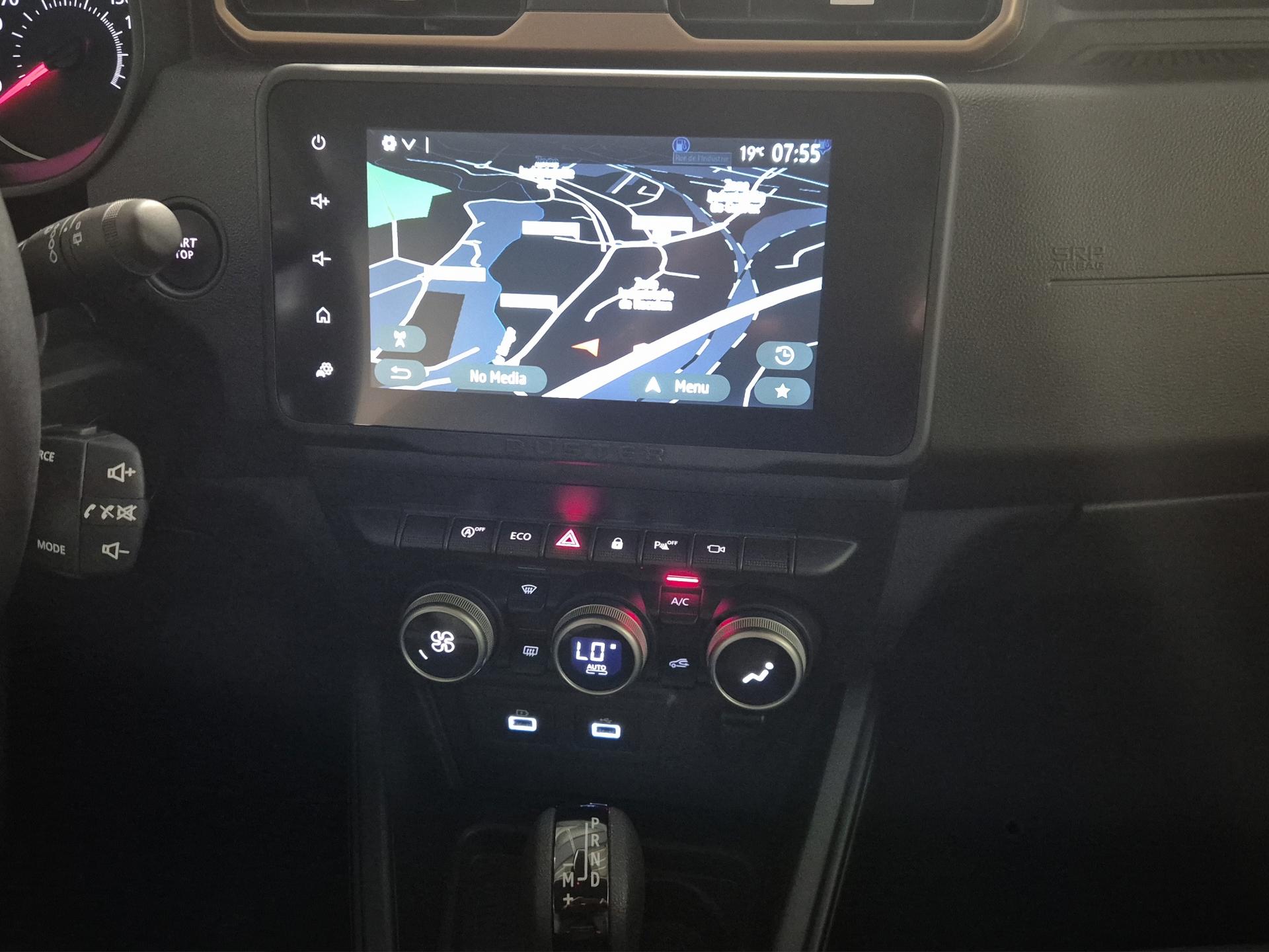 DACIA Duster TCe 150 Extreme EDC 4x2-image-12