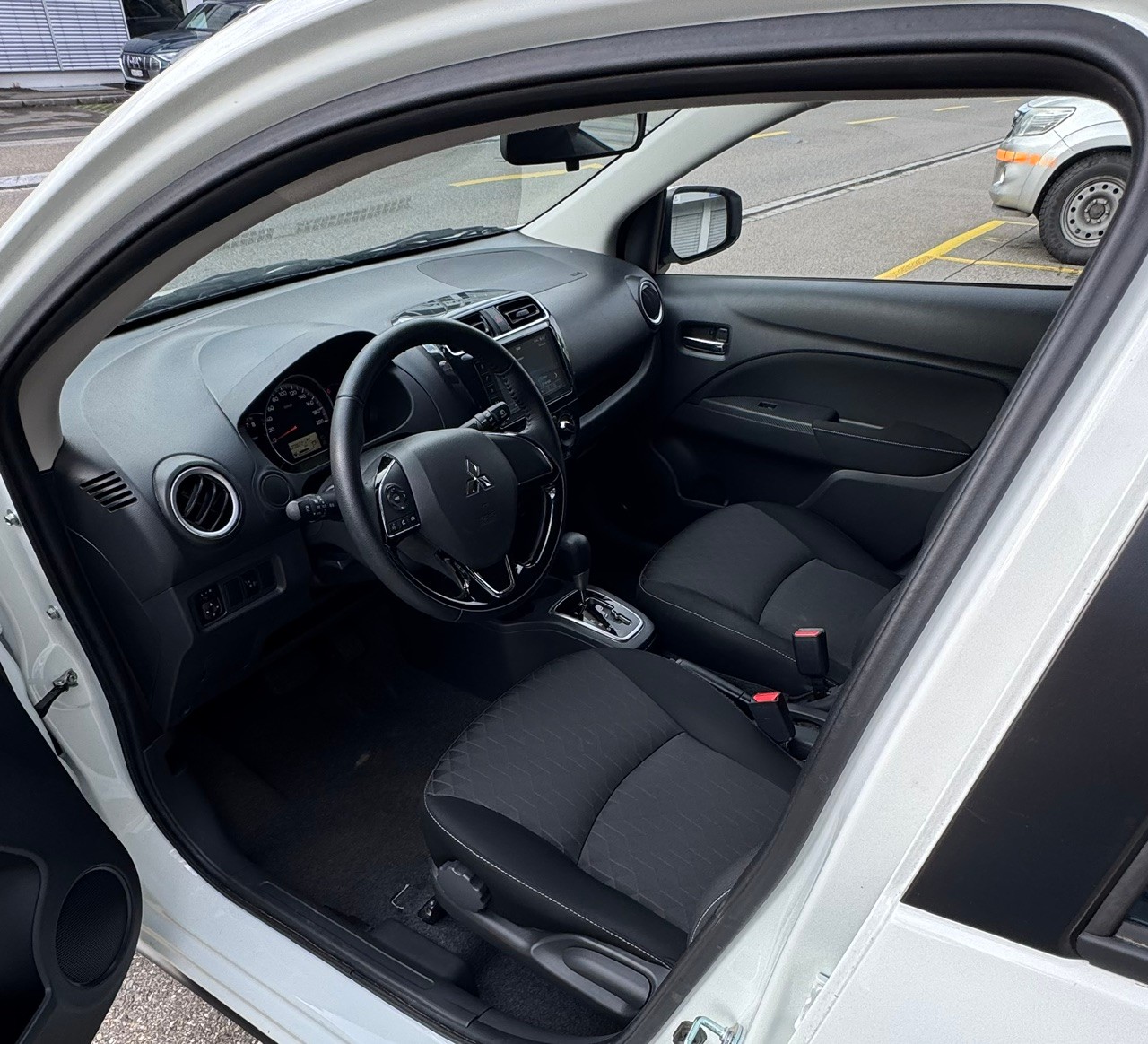 MITSUBISHI Space Star 1.2 CVT Inform-image-8
