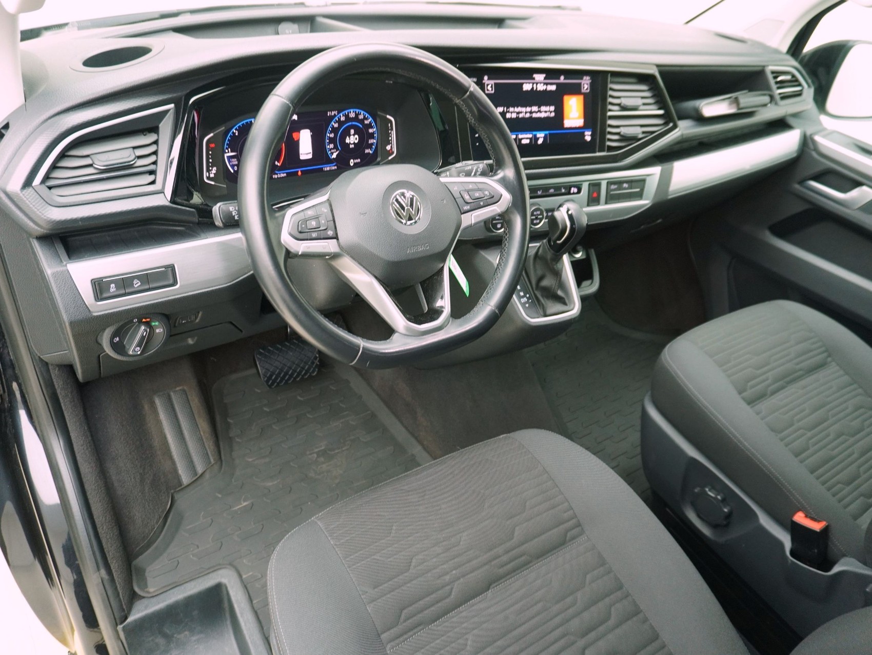 VW T6.1 Multivan 3400 2.0 TDI DSG Comfortline 4Motion-image-11