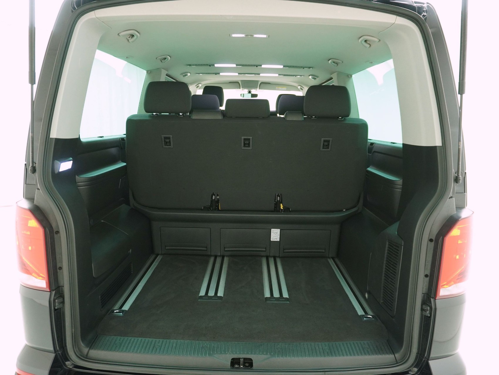 VW T6.1 Multivan 3400 2.0 TDI DSG Comfortline 4Motion-image-16