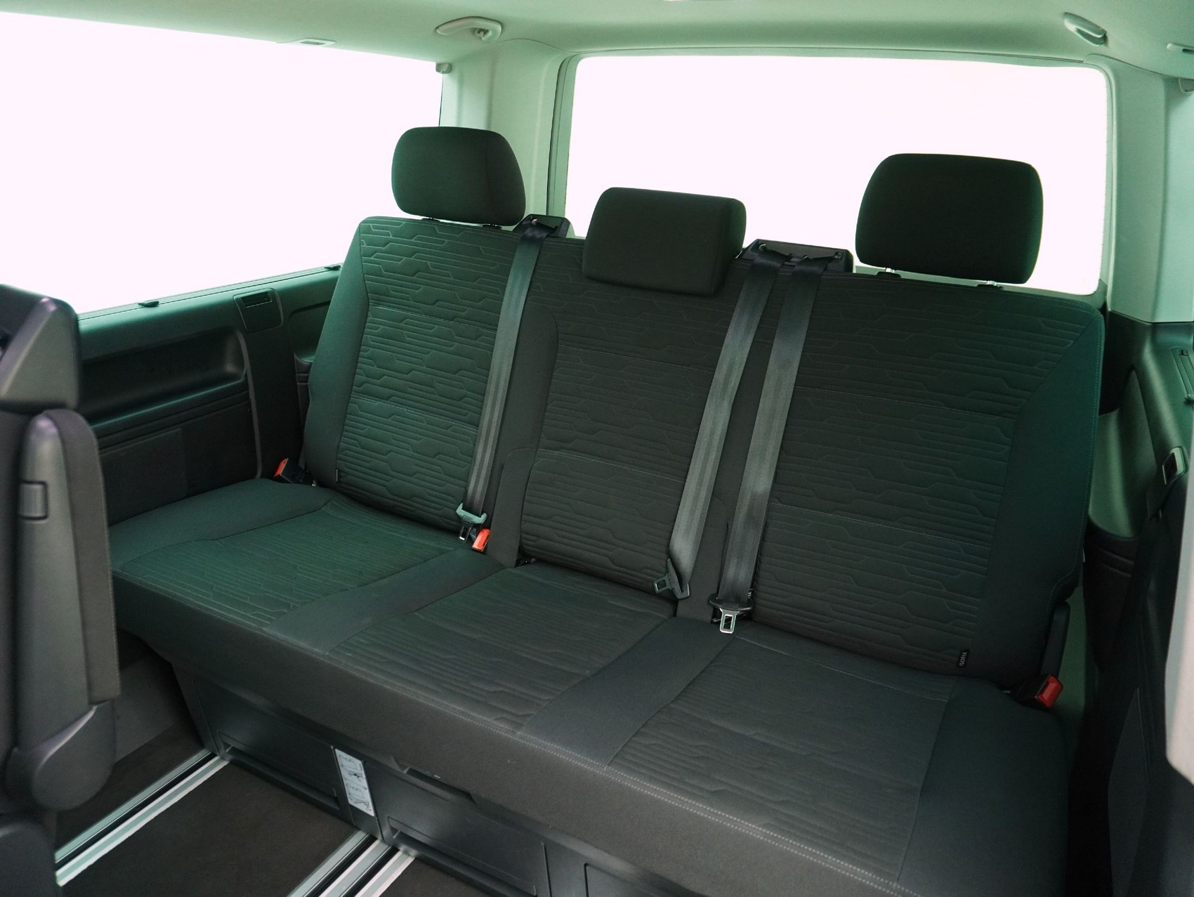 VW T6.1 Multivan 3400 2.0 TDI DSG Comfortline 4Motion-image-15