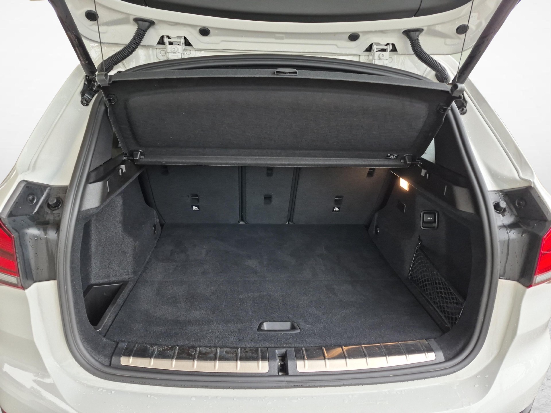 BMW X1 25e xDrive-image-12