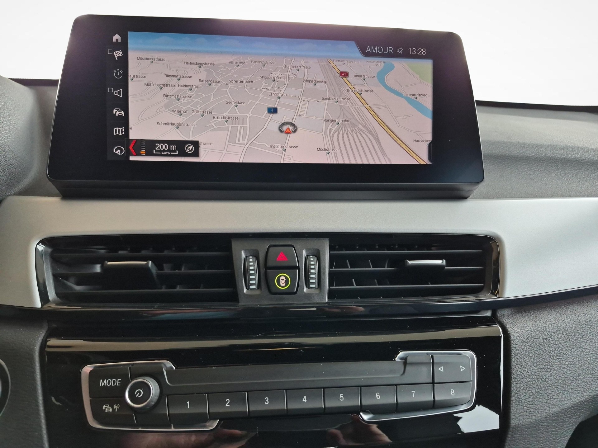 BMW X1 25e xDrive-image-14