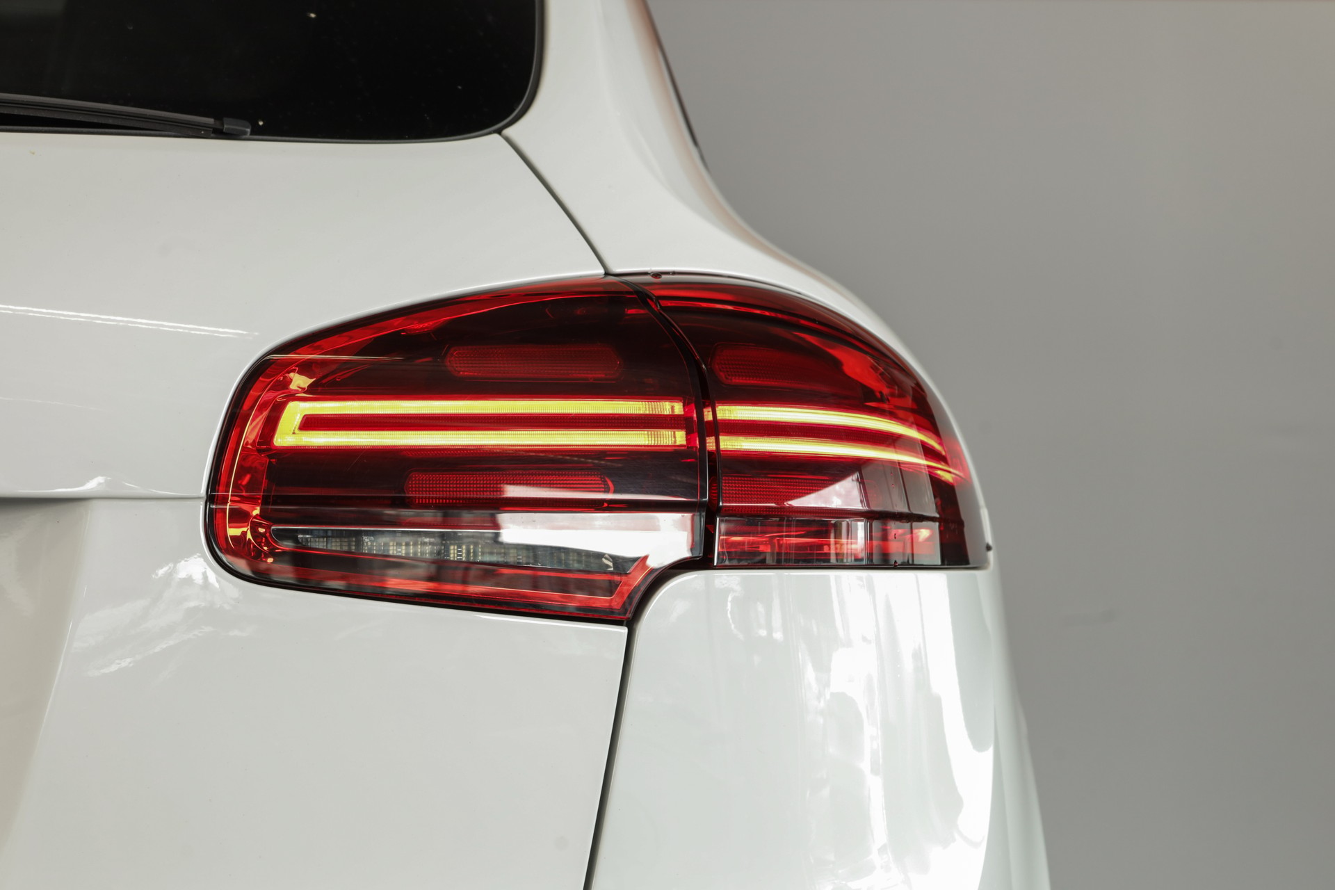 PORSCHE Cayenne S-image-6